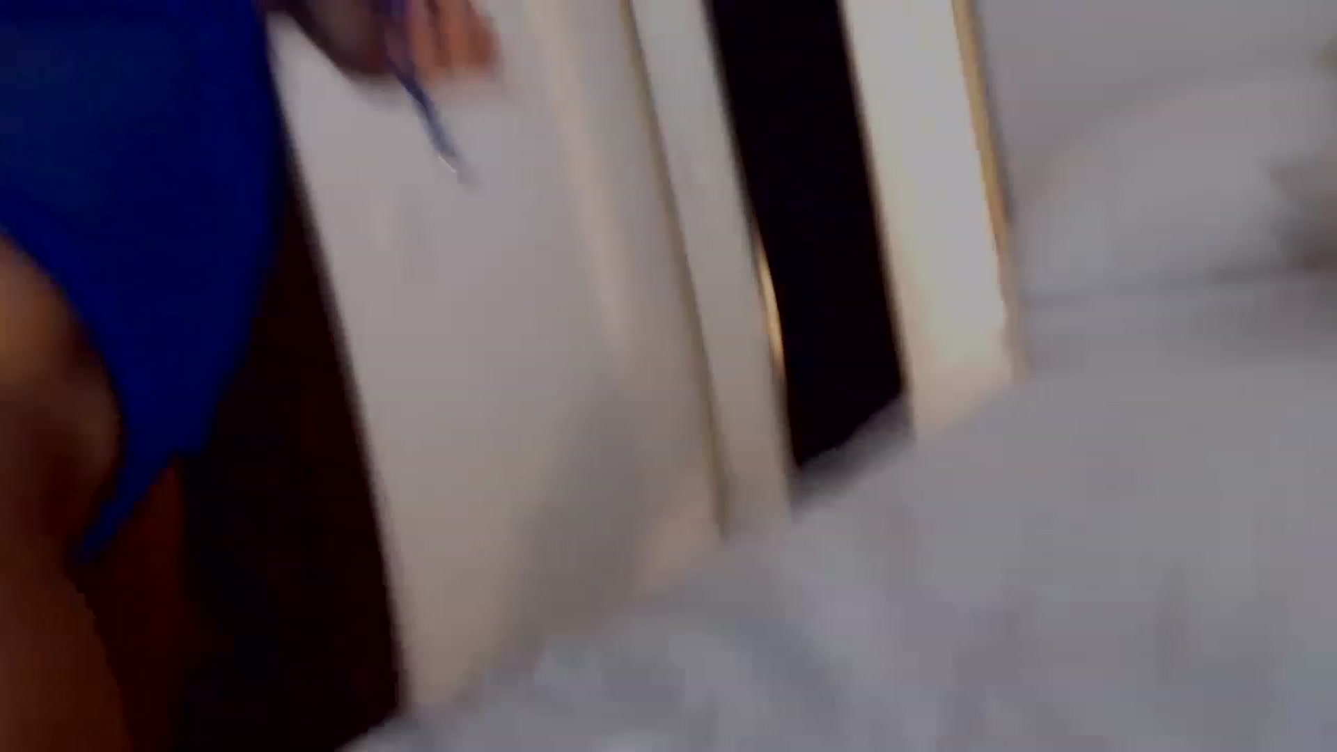Gallery image thumbnail from JuanitaMendez's myfreecams stream on, 11/22/2022, 18:53 image 3 of 20