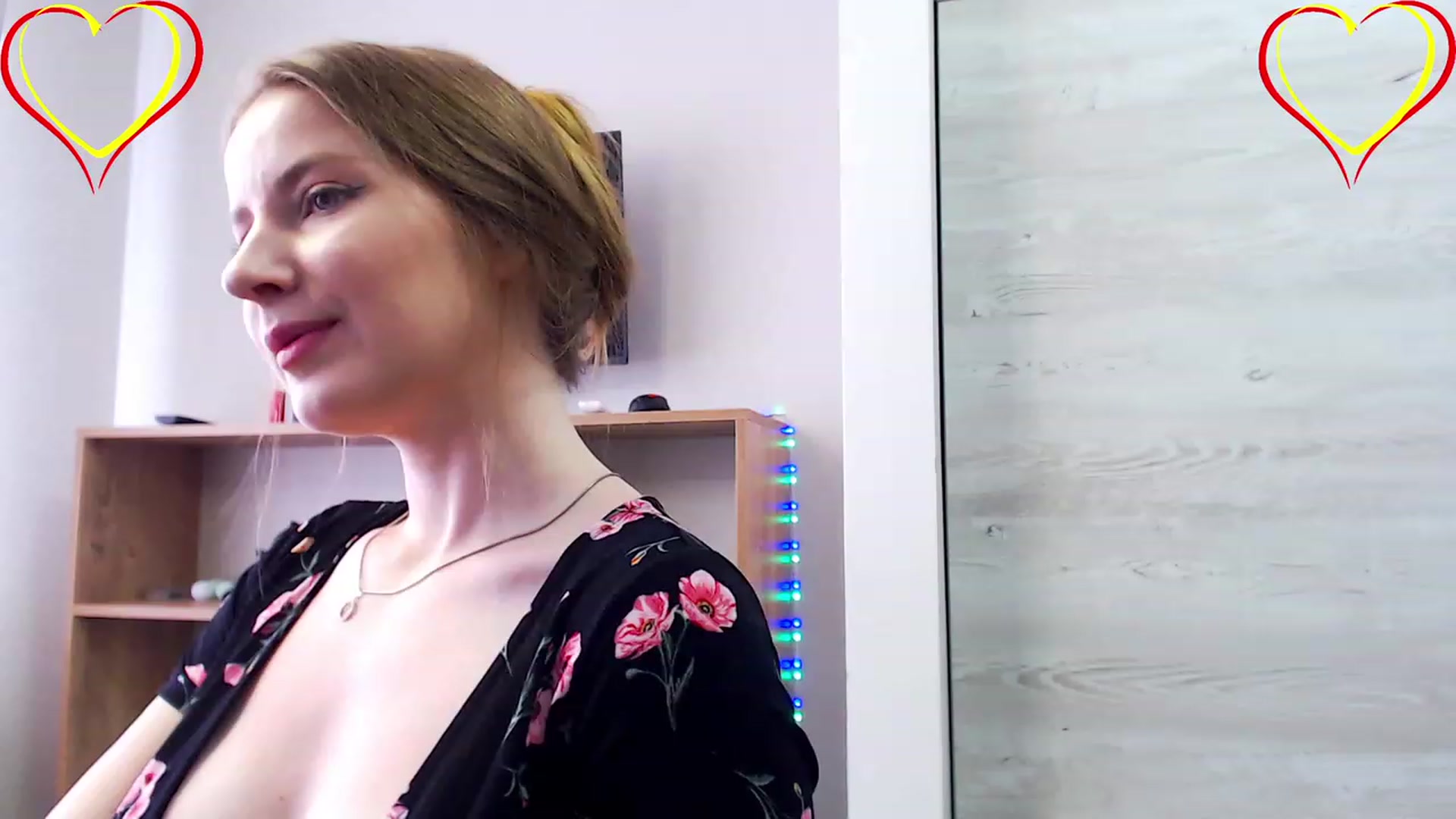 Gallery image thumbnail from Jubelian's myfreecams stream on, 06/07/2023, 14:31 image 2 of 20