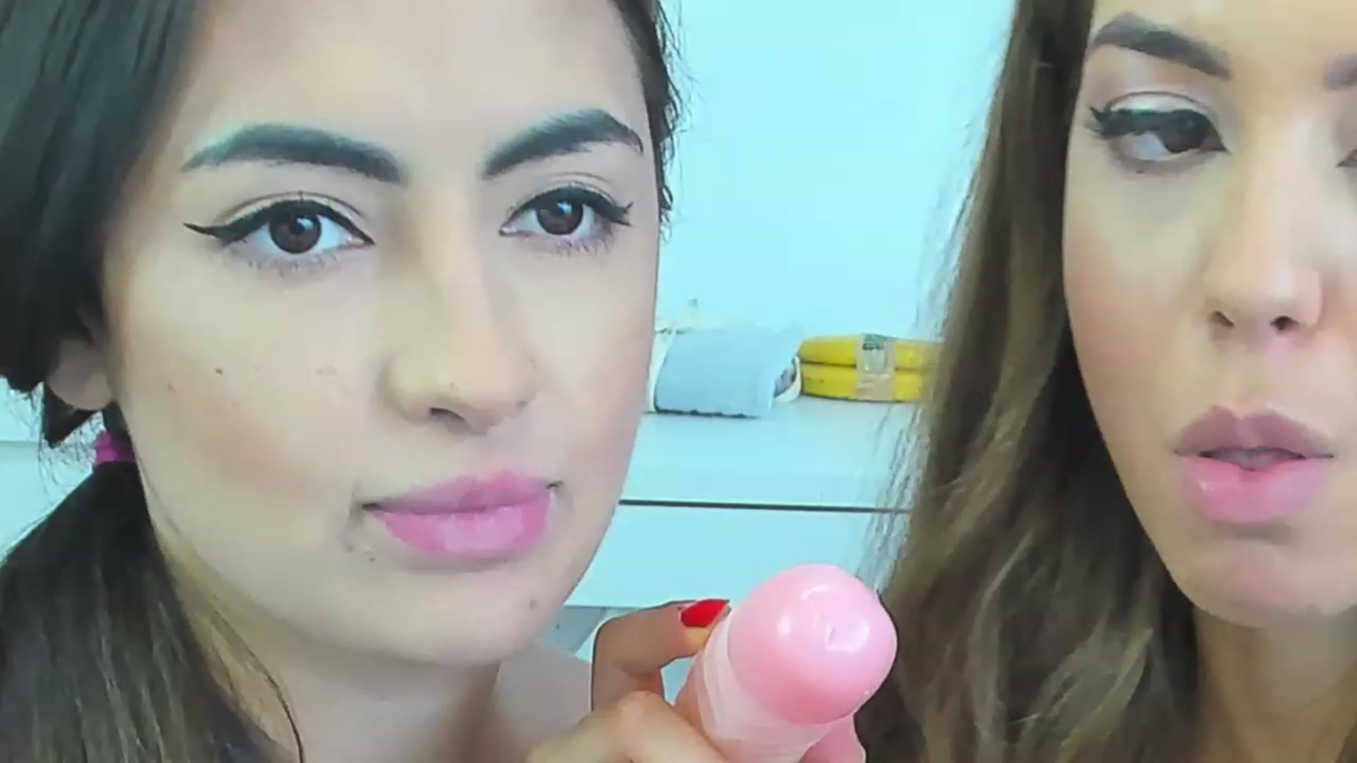 Gallery image thumbnail from JudyReea's myfreecams stream on, 09/02/2023, 14:01 image 2 of 20
