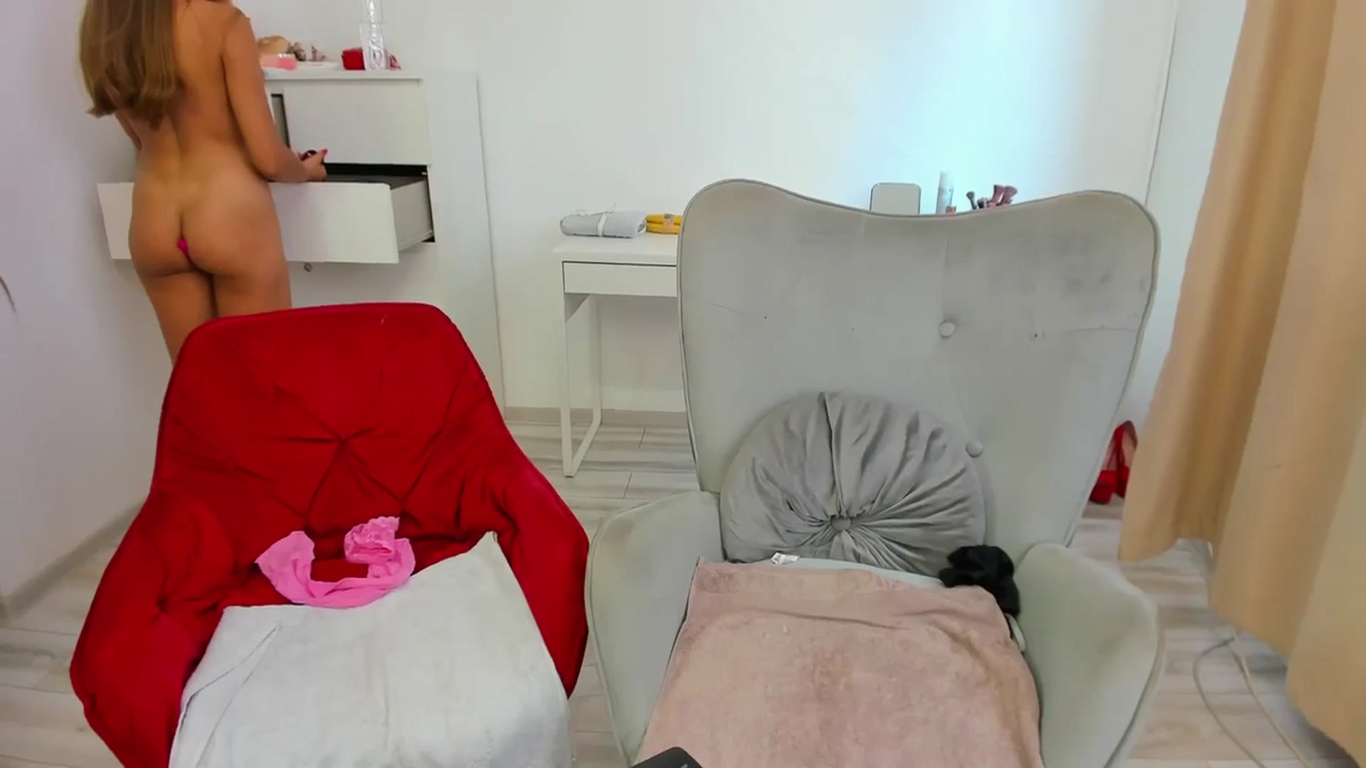 Gallery image thumbnail from JudyReea's myfreecams stream on, 09/03/2023, 12:11 image 7 of 20