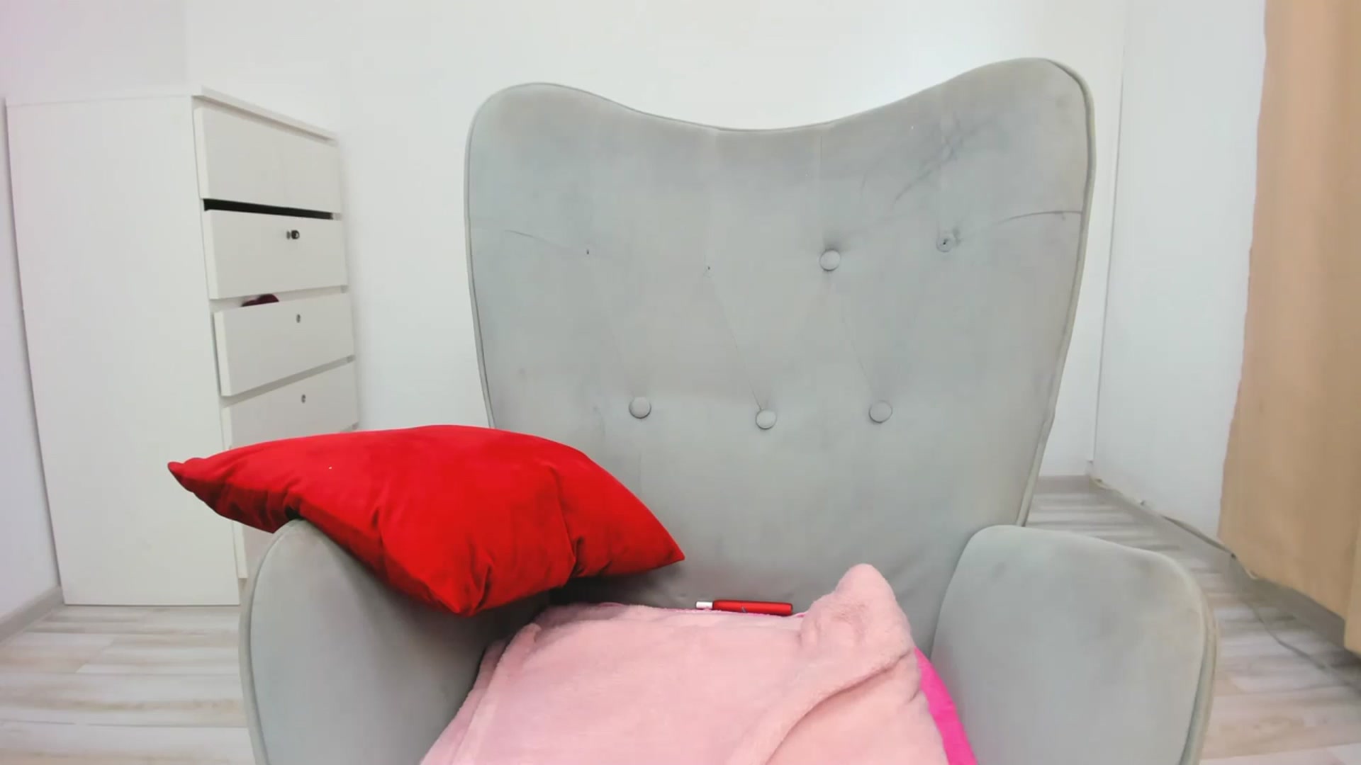 Gallery image thumbnail from JudyReea's myfreecams stream on, 12/02/2023, 13:21 image 12 of 20