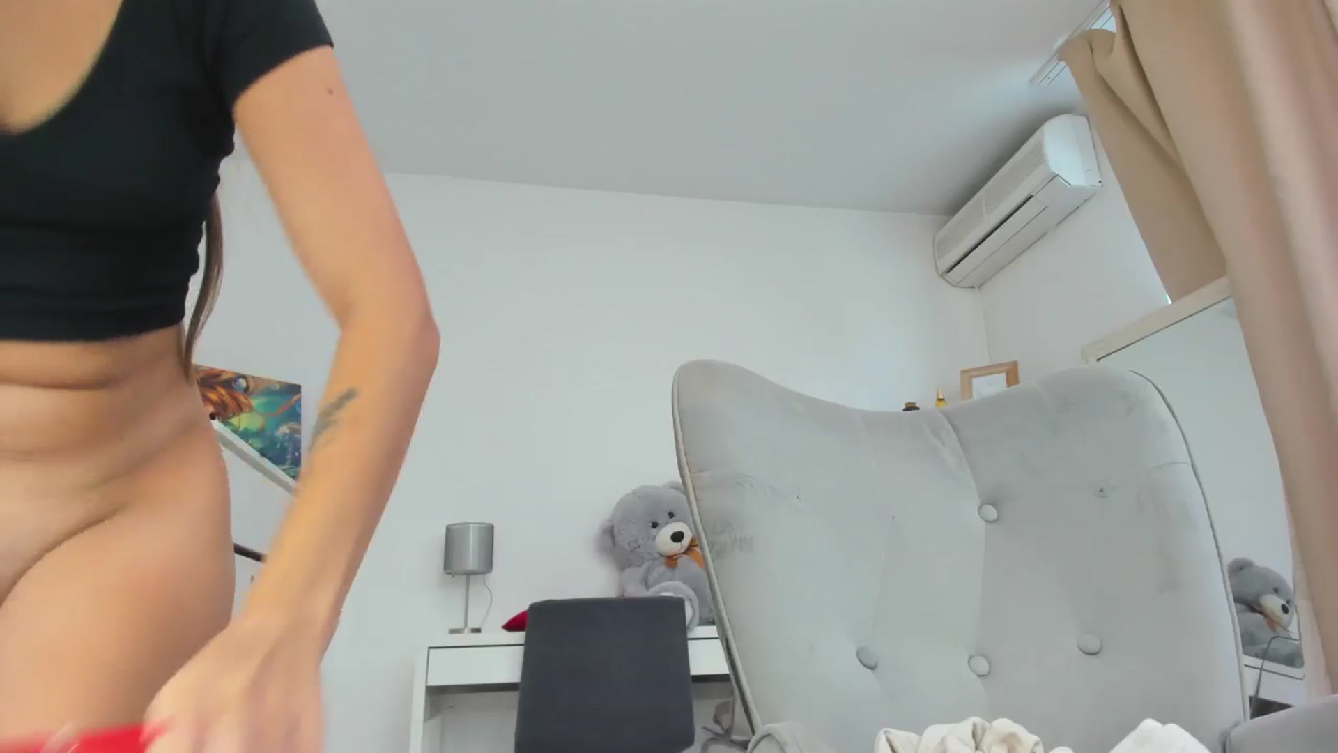 Gallery image thumbnail from JudyReea's myfreecams stream on, 10/11/2024, 10:31 image 16 of 20
