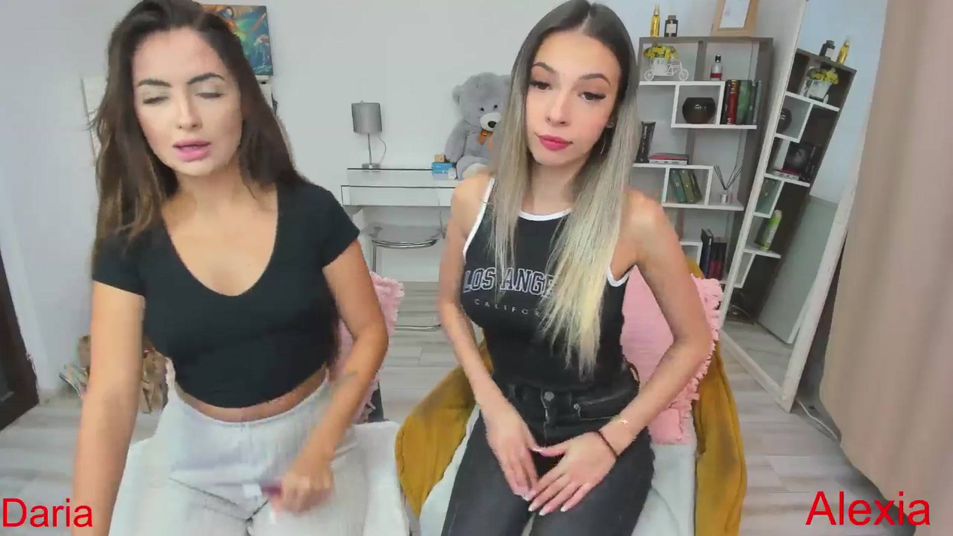Gallery image thumbnail from JudyReea's myfreecams stream on, 10/22/2024, 11:26 image 2 of 20