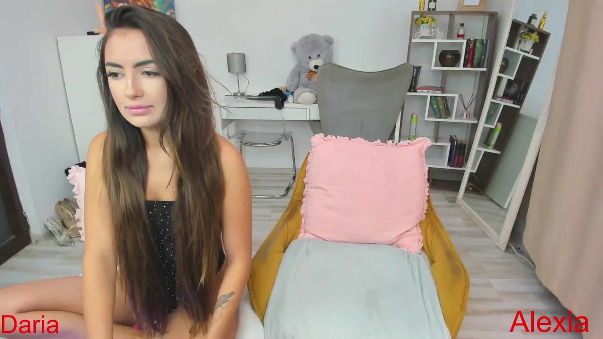 Gallery image thumbnail from JudyReea's myfreecams stream on, 10/22/2024, 12:10 image 5 of 20
