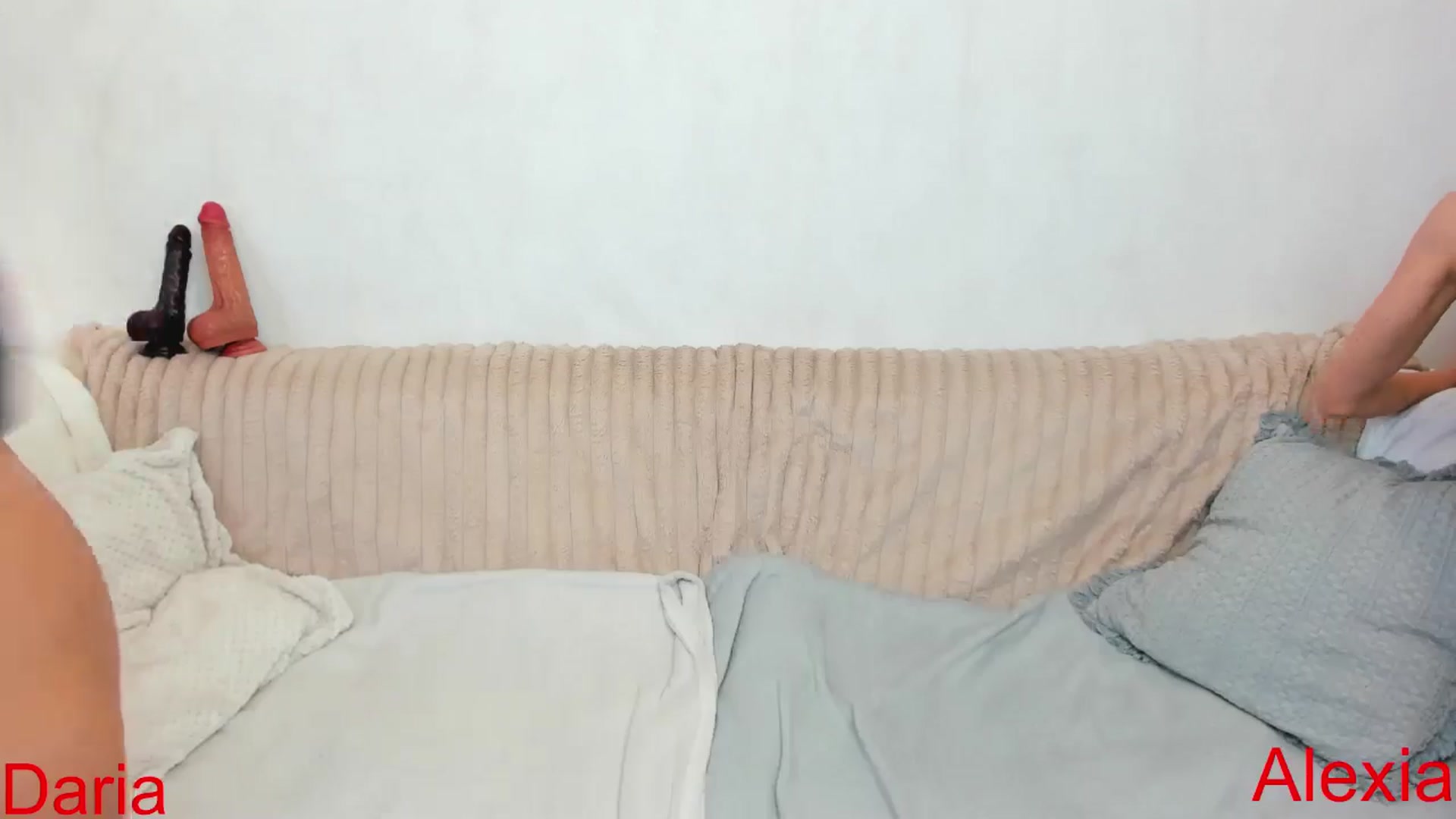 Gallery image thumbnail from JudyReea's myfreecams stream on, 01/25/2025, 13:17 image 9 of 20