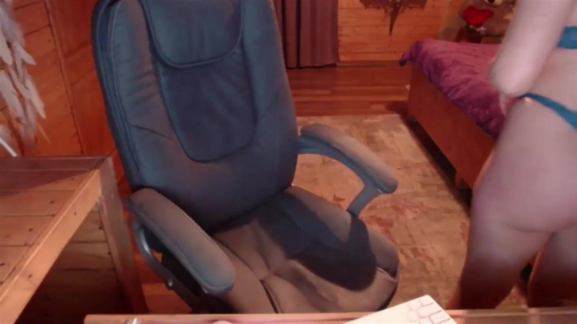 Gallery image thumbnail from JuicyBomb's myfreecams stream on, 03/08/2026, 12:20 image 2 of 20