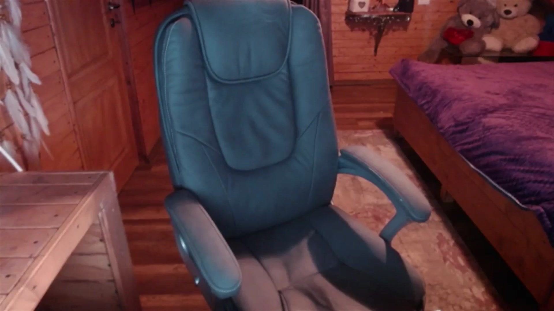 Gallery image thumbnail from JuicyBomb's myfreecams stream on, 03/16/2026, 10:31 image 18 of 20