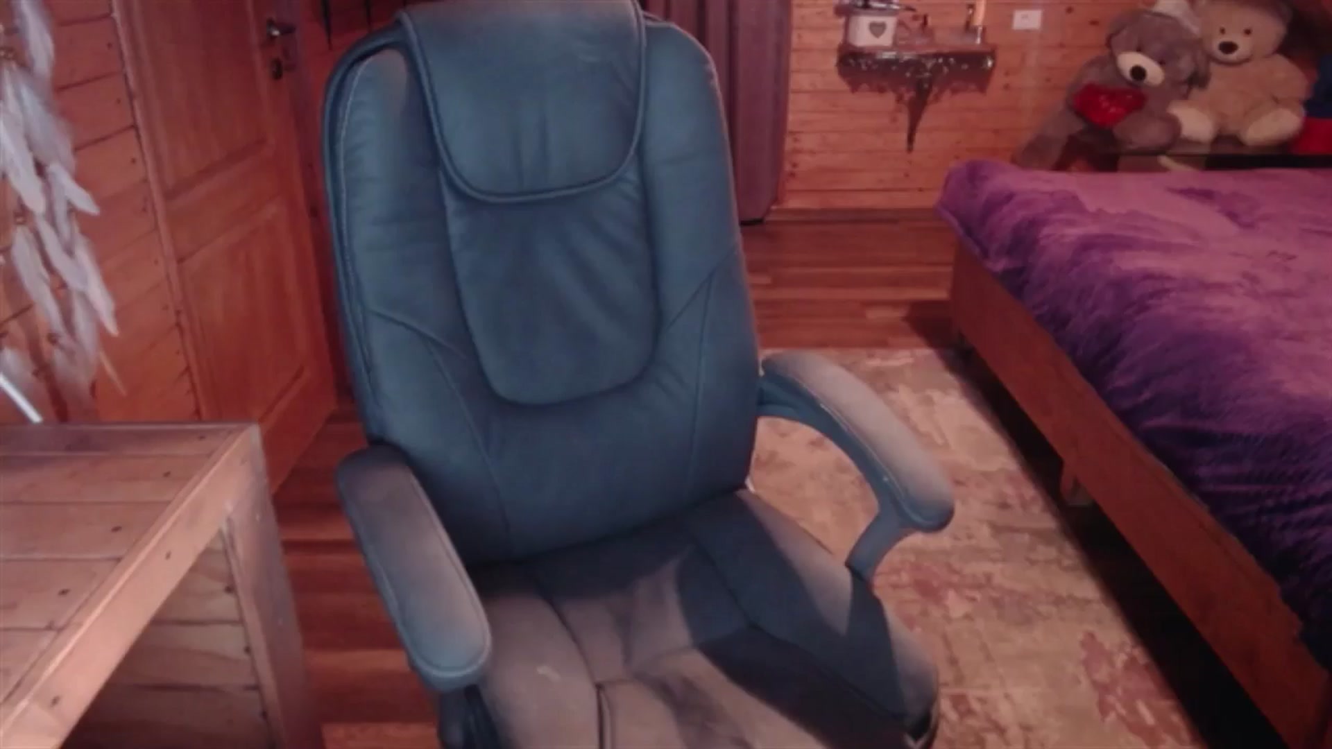 Gallery image thumbnail from JuicyBomb's myfreecams stream on, 03/25/2026, 11:17 image 17 of 20