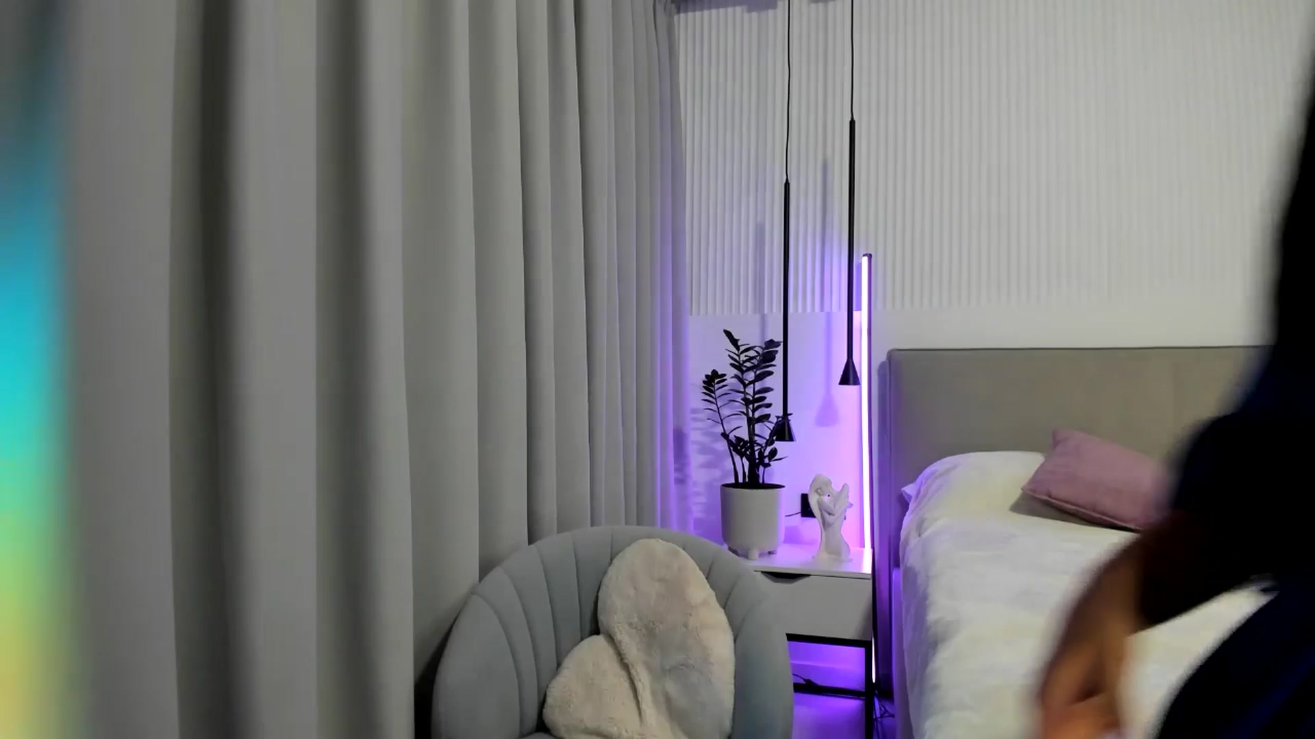 Gallery image thumbnail from JuicyCat's myfreecams stream on, 10/22/2024, 22:04 image 6 of 20