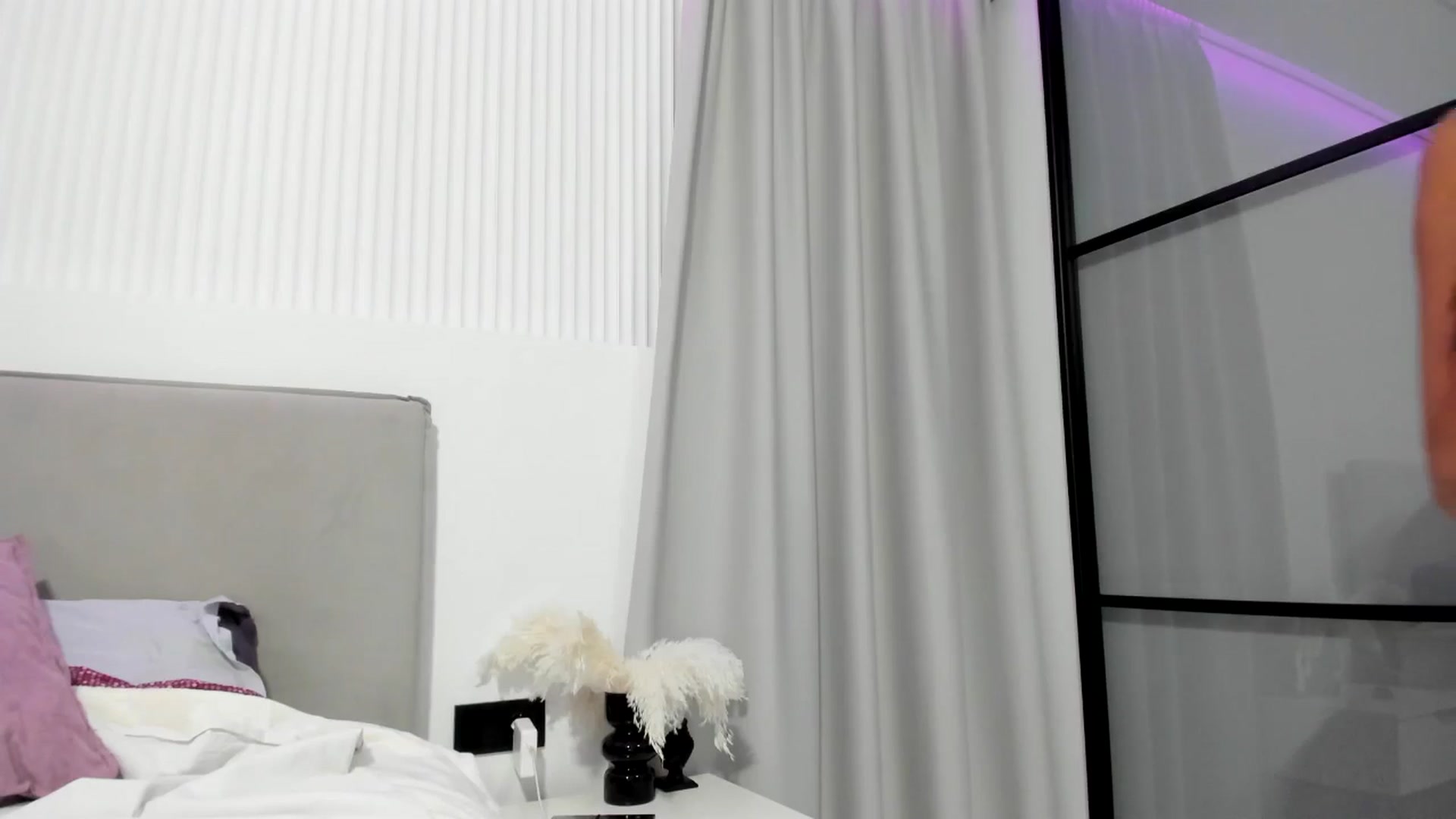 Gallery image thumbnail from JuicyCat's myfreecams stream on, 10/31/2024, 19:54 image 6 of 20