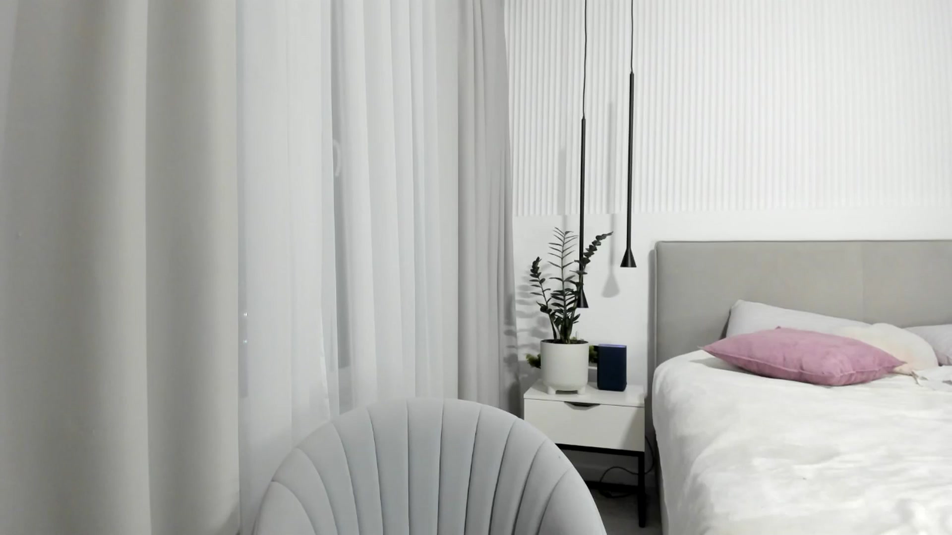 Gallery image thumbnail from JuicyCat's myfreecams stream on, 11/04/2024, 15:38 image 5 of 20