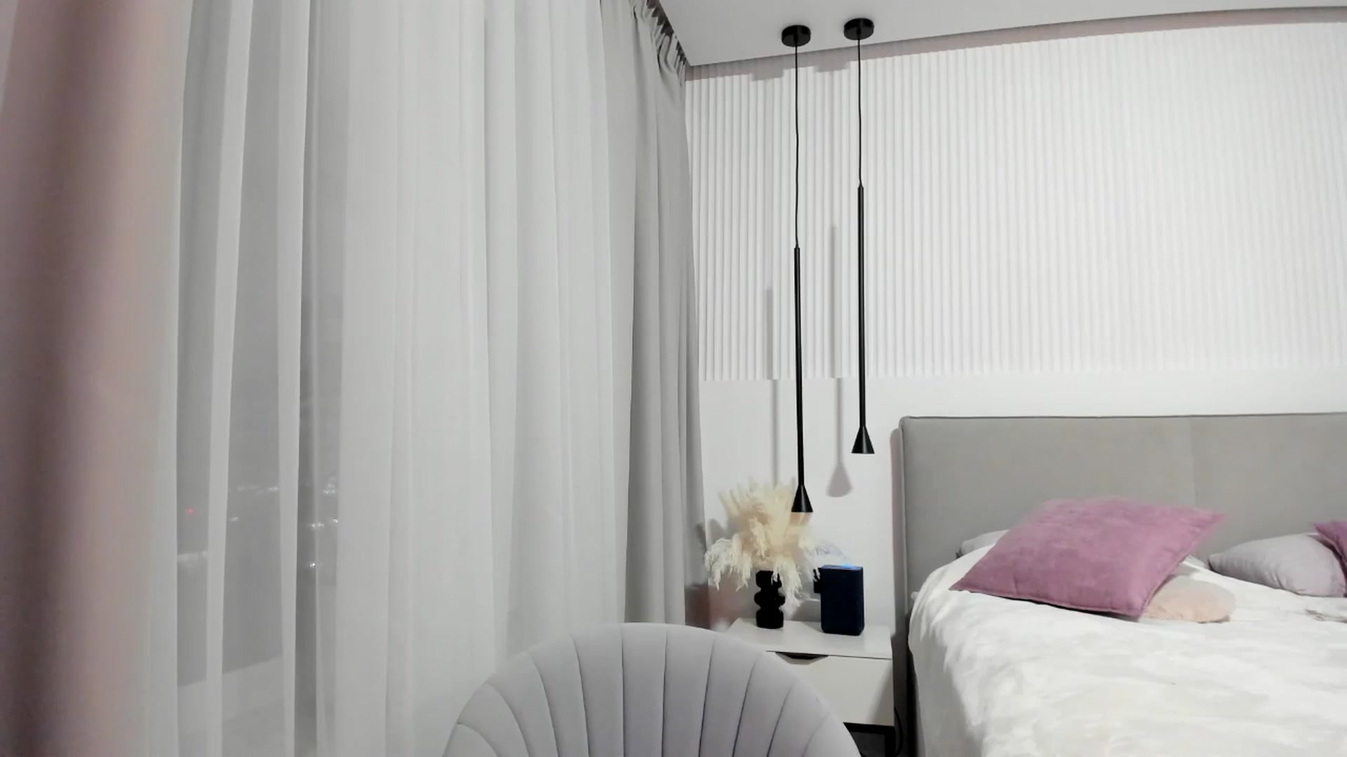Gallery image thumbnail from JuicyCat's myfreecams stream on, 11/13/2024, 22:00 image 10 of 20