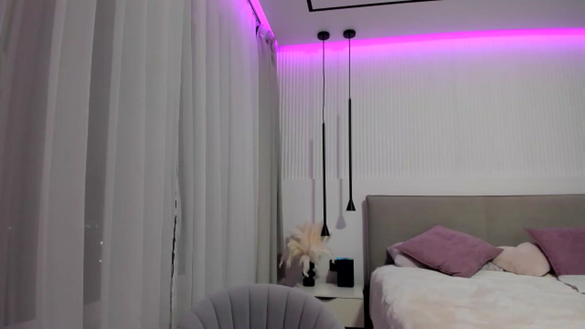 Gallery image thumbnail from JuicyCat's myfreecams stream on, 11/16/2024, 21:26 image 12 of 20