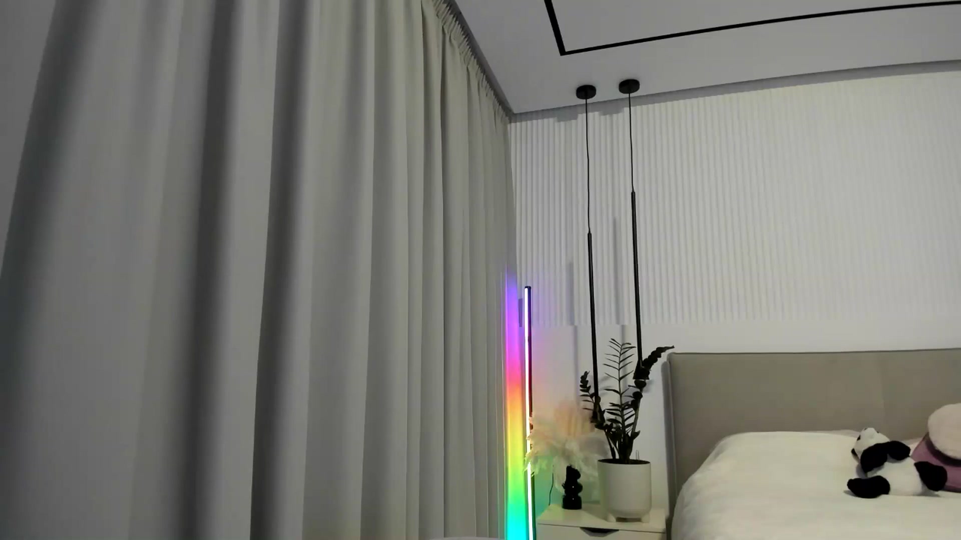 Gallery image thumbnail from JuicyCat's myfreecams stream on, 11/22/2024, 20:50 image 3 of 20
