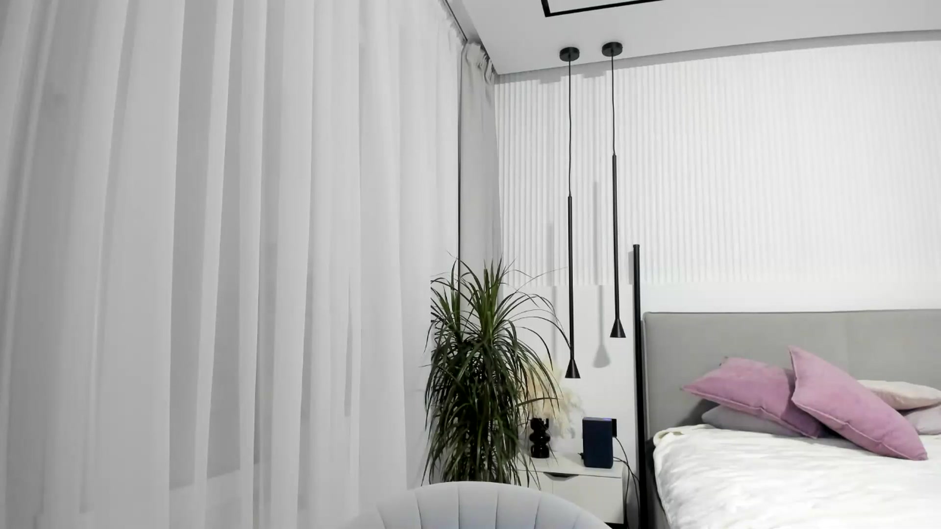 Gallery image thumbnail from JuicyCat's myfreecams stream on, 11/27/2024, 19:10 image 20 of 20