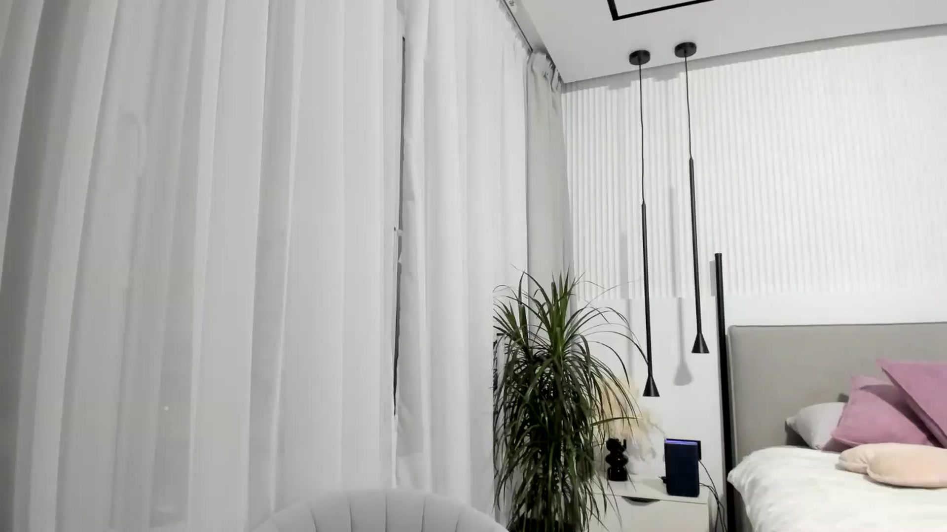 Gallery image thumbnail from JuicyCat's myfreecams stream on, 11/28/2024, 21:21 image 1 of 20