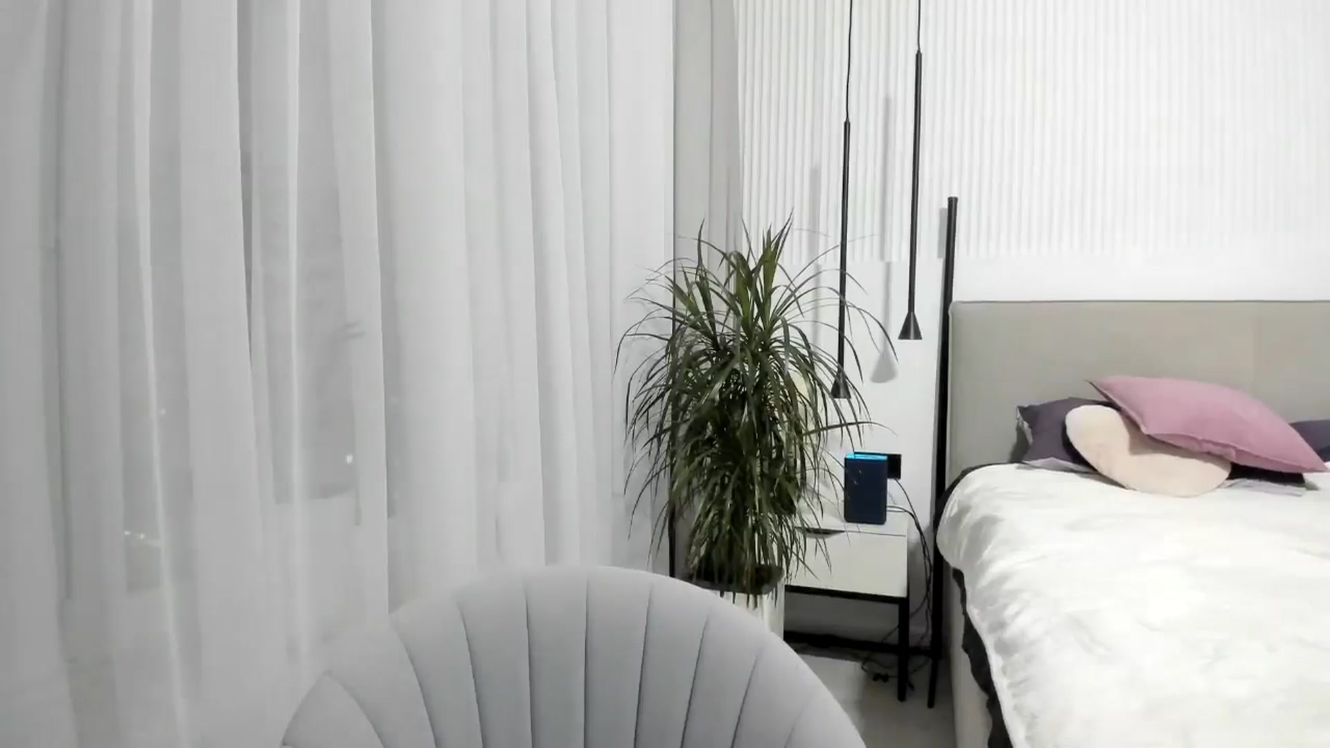 Gallery image thumbnail from JuicyCat's myfreecams stream on, 12/03/2024, 14:15 image 16 of 20