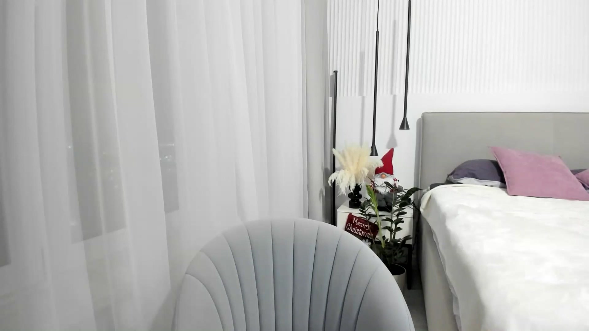 Gallery image thumbnail from JuicyCat's myfreecams stream on, 12/08/2024, 21:23 image 5 of 20