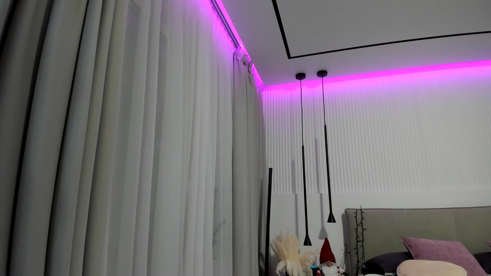 Gallery image thumbnail from JuicyCat's myfreecams stream on, 12/14/2024, 22:08 image 1 of 20
