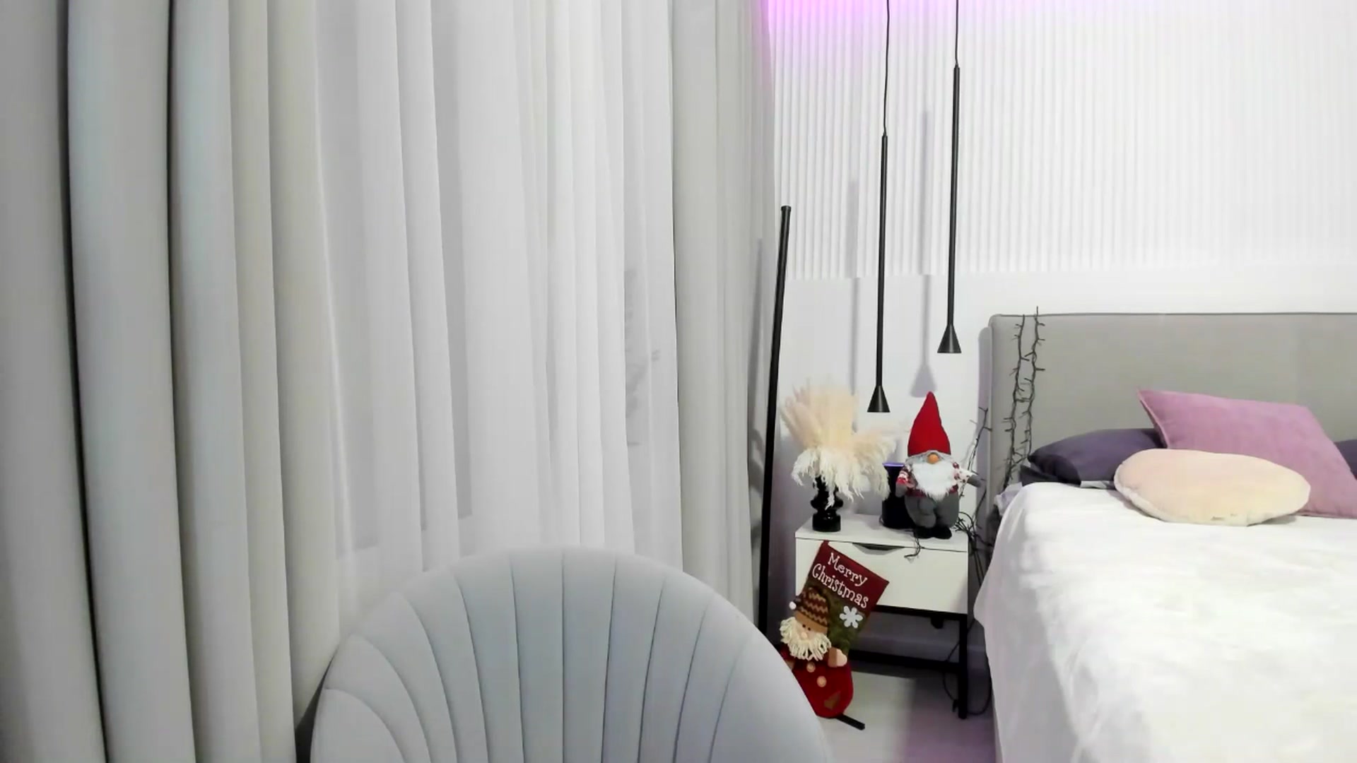 Gallery image thumbnail from JuicyCat's myfreecams stream on, 12/14/2024, 22:08 image 2 of 20
