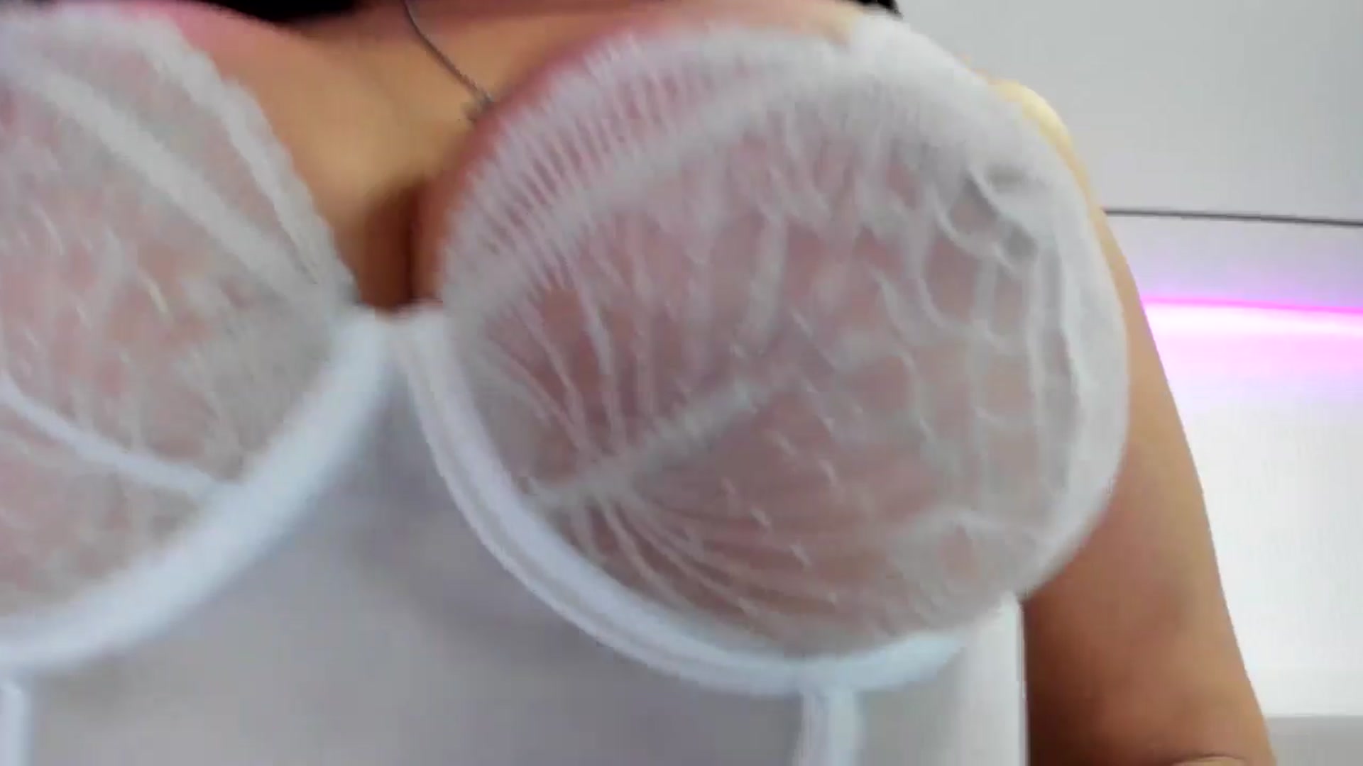 Gallery image thumbnail from JuicyCat's myfreecams stream on, 12/15/2024, 19:14 image 7 of 20
