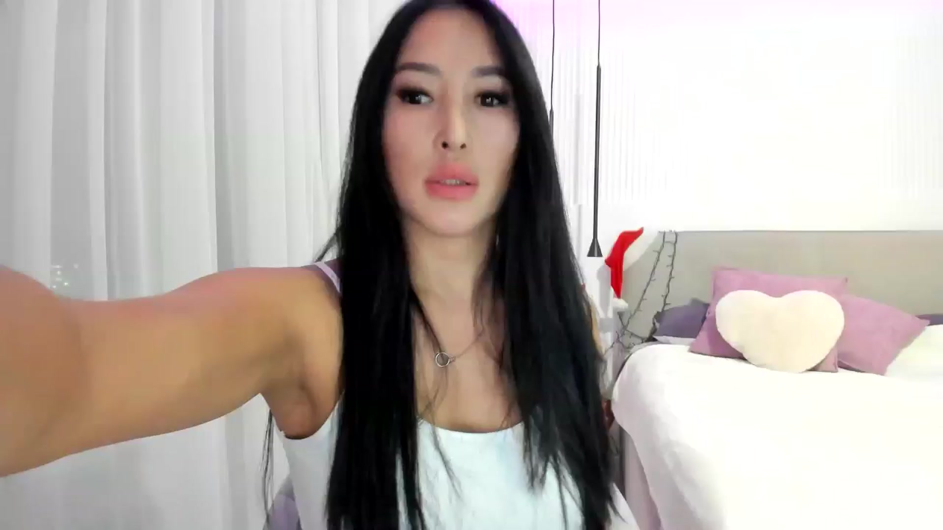 Gallery image thumbnail from JuicyCat's myfreecams stream on, 12/17/2024, 17:53 image 19 of 20