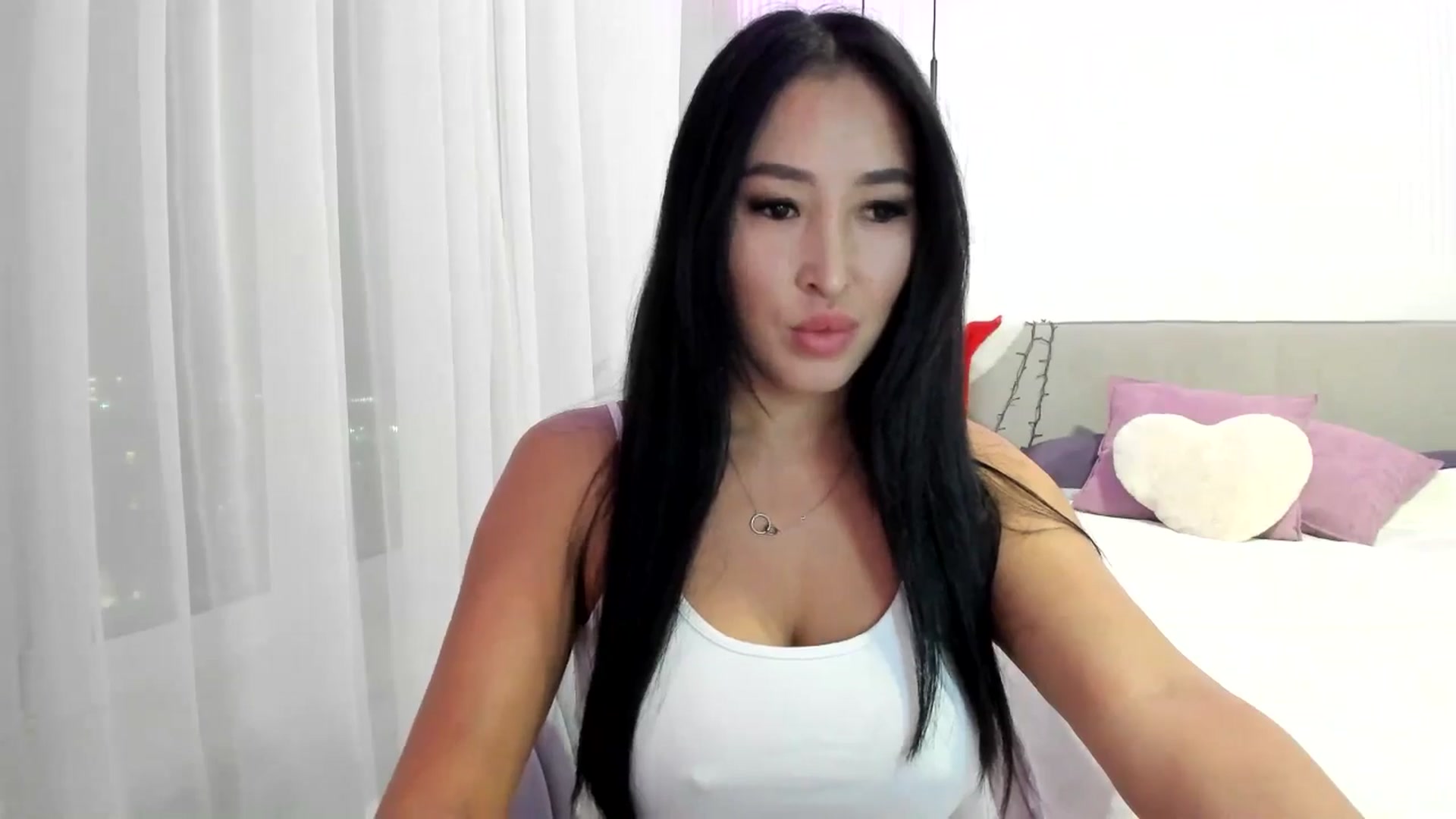 Gallery image thumbnail from JuicyCat's myfreecams stream on, 12/17/2024, 17:53 image 4 of 20