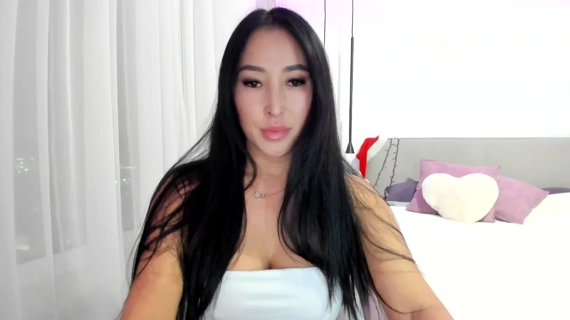 Gallery image thumbnail from JuicyCat's myfreecams stream on, 12/17/2024, 19:05 image 4 of 20