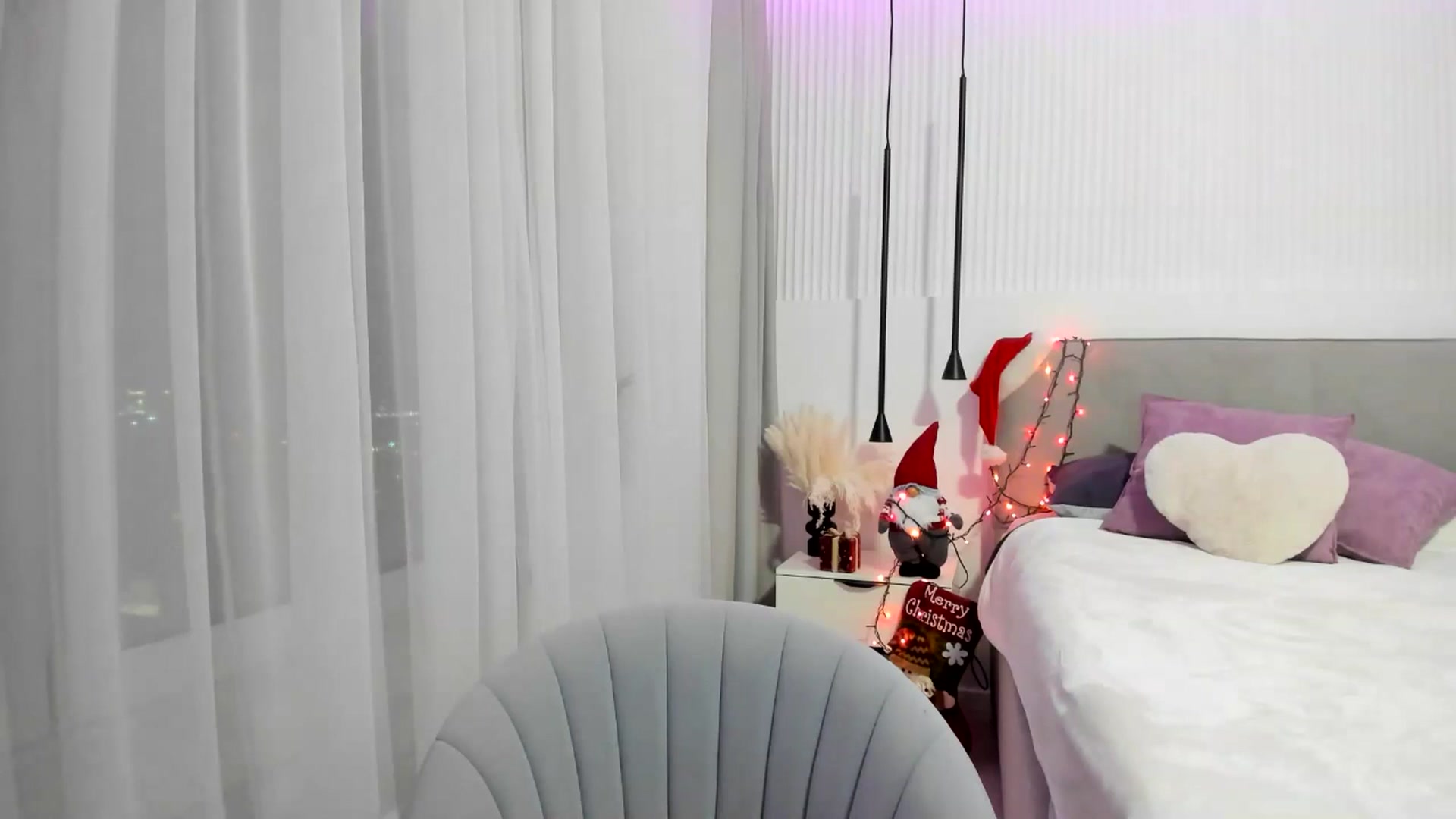 Gallery image thumbnail from JuicyCat's myfreecams stream on, 12/17/2024, 19:05 image 12 of 20