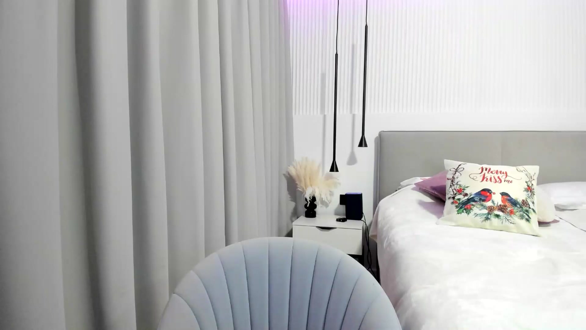 Gallery image thumbnail from JuicyCat's myfreecams stream on, 12/28/2024, 18:42 image 3 of 20