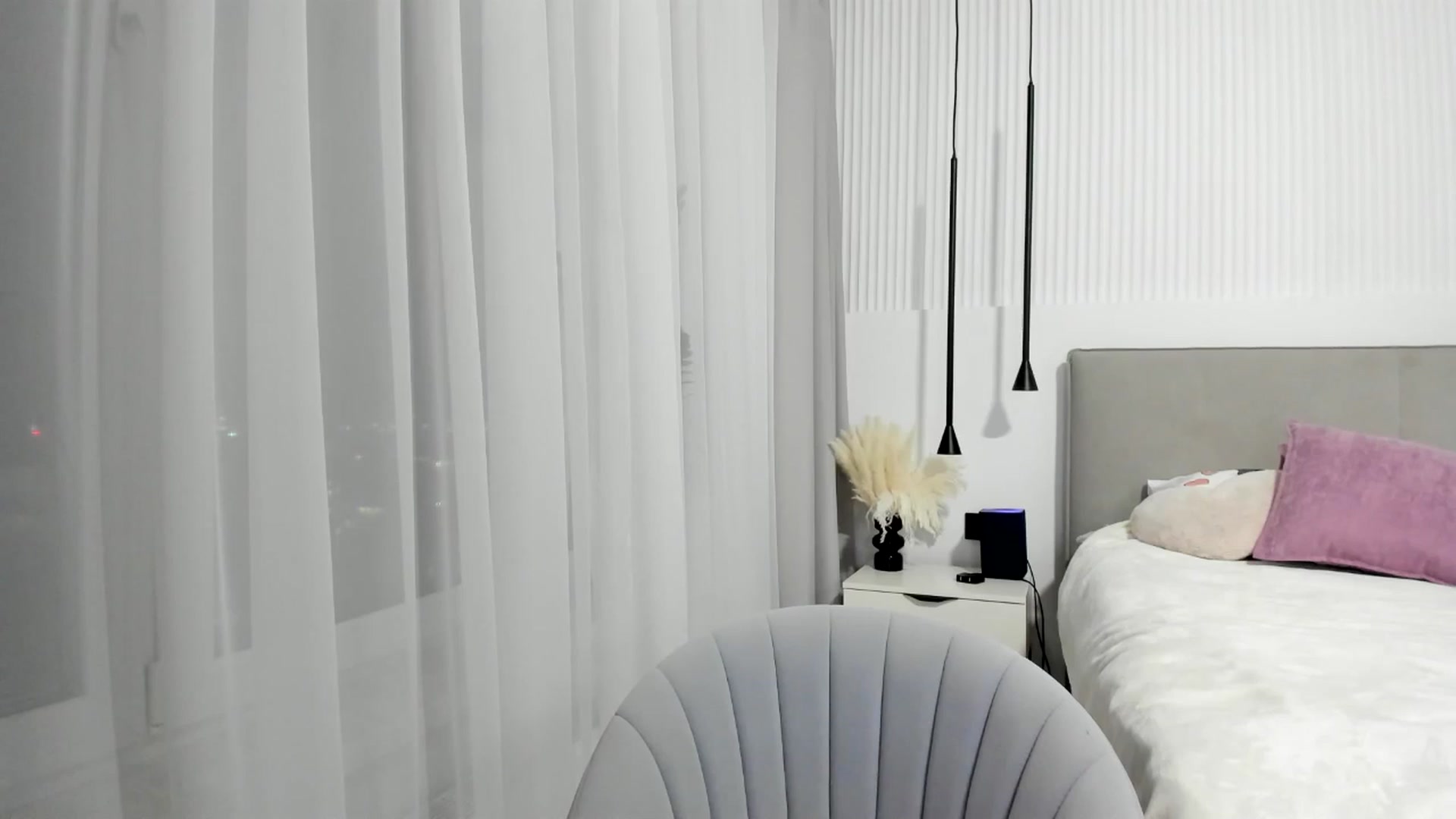 Gallery image thumbnail from JuicyCat's myfreecams stream on, 12/30/2024, 20:01 image 2 of 20