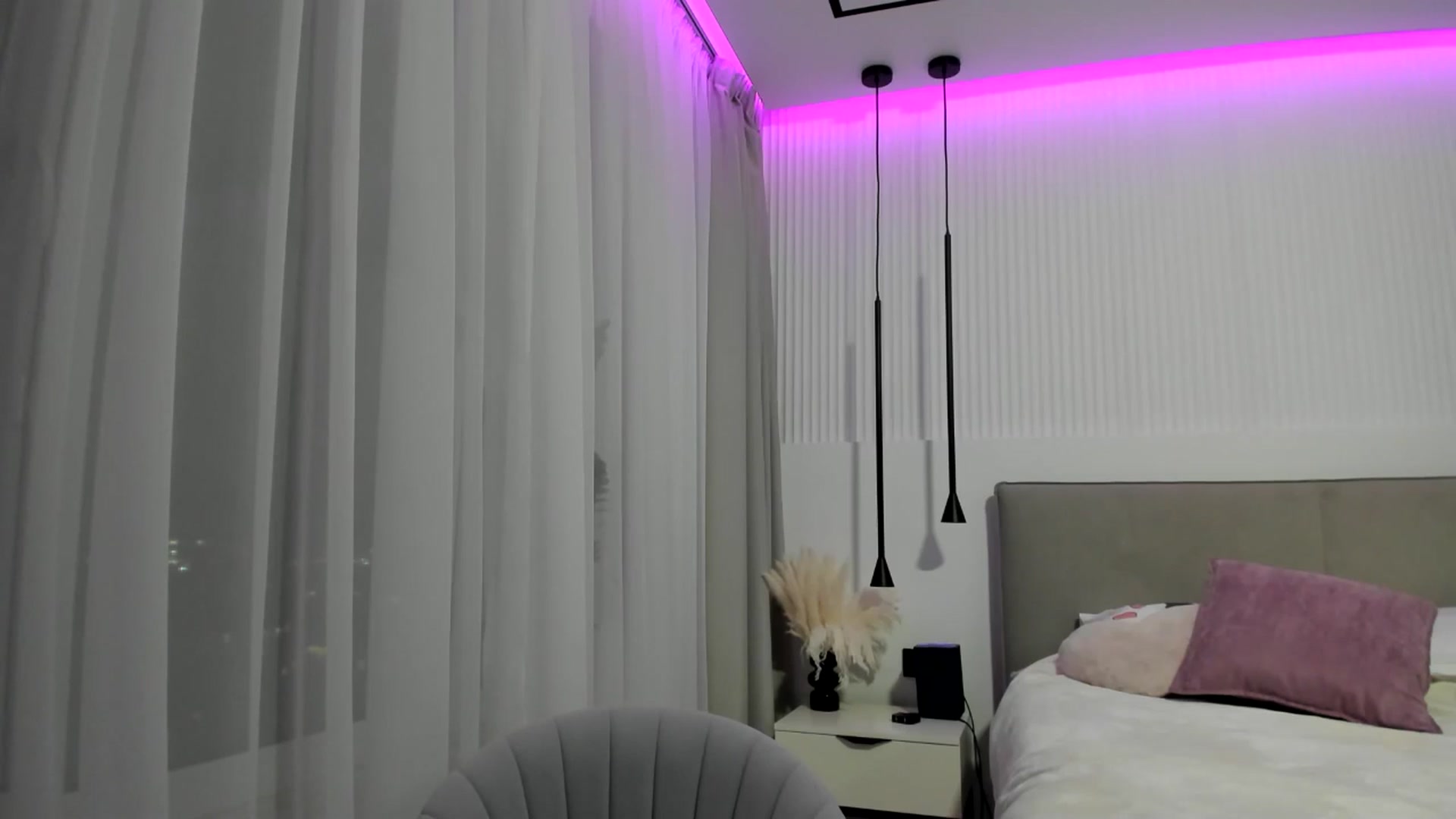Gallery image thumbnail from JuicyCat's myfreecams stream on, 12/30/2024, 21:43 image 12 of 20