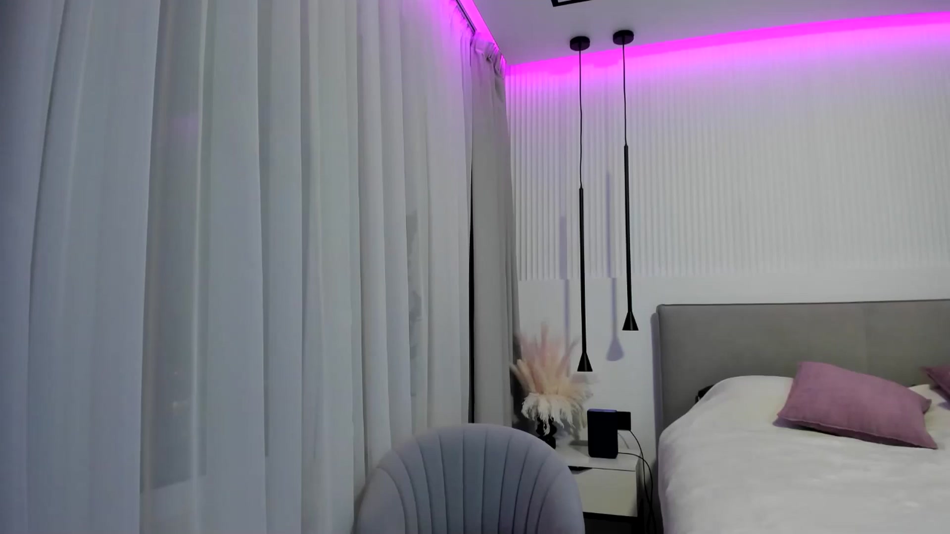 Gallery image thumbnail from JuicyCat's myfreecams stream on, 01/04/2025, 20:00 image 12 of 20