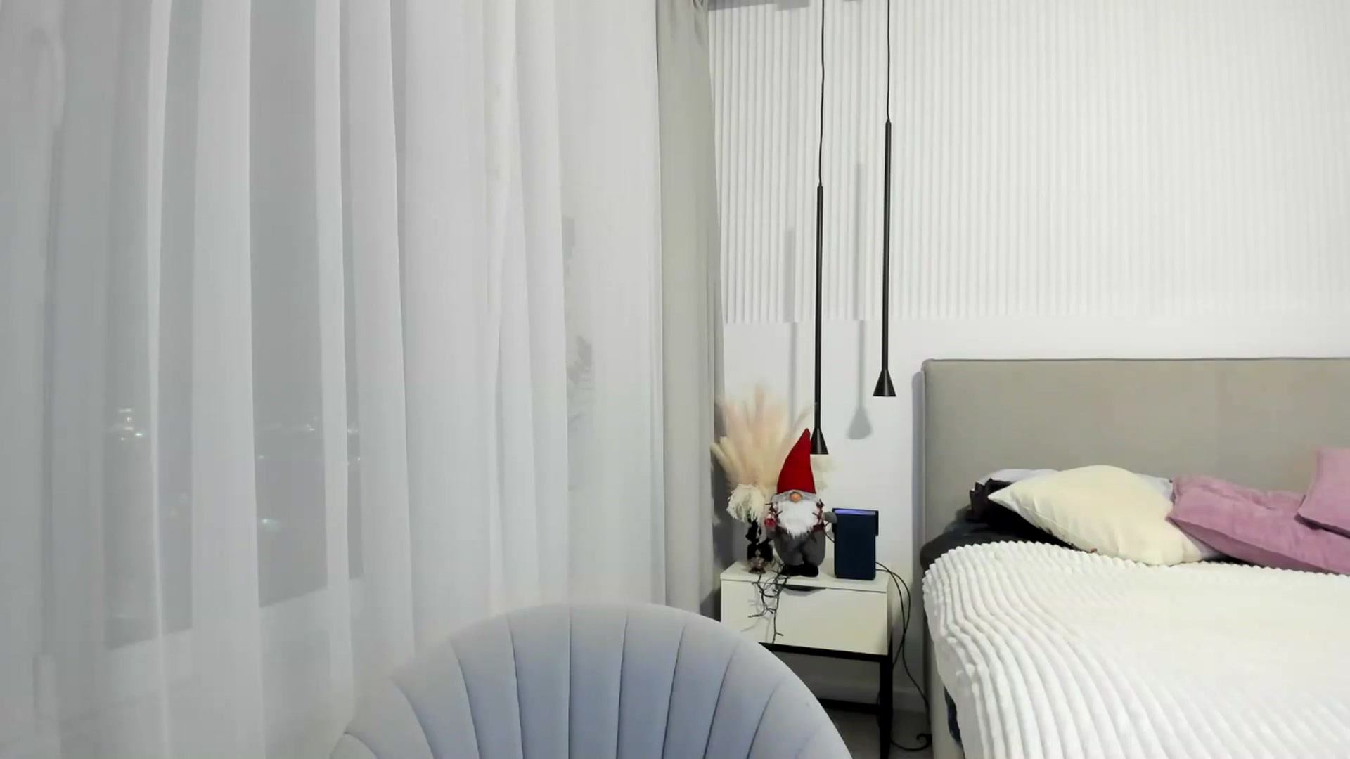 Gallery image thumbnail from JuicyCat's myfreecams stream on, 01/08/2025, 19:45 image 16 of 20