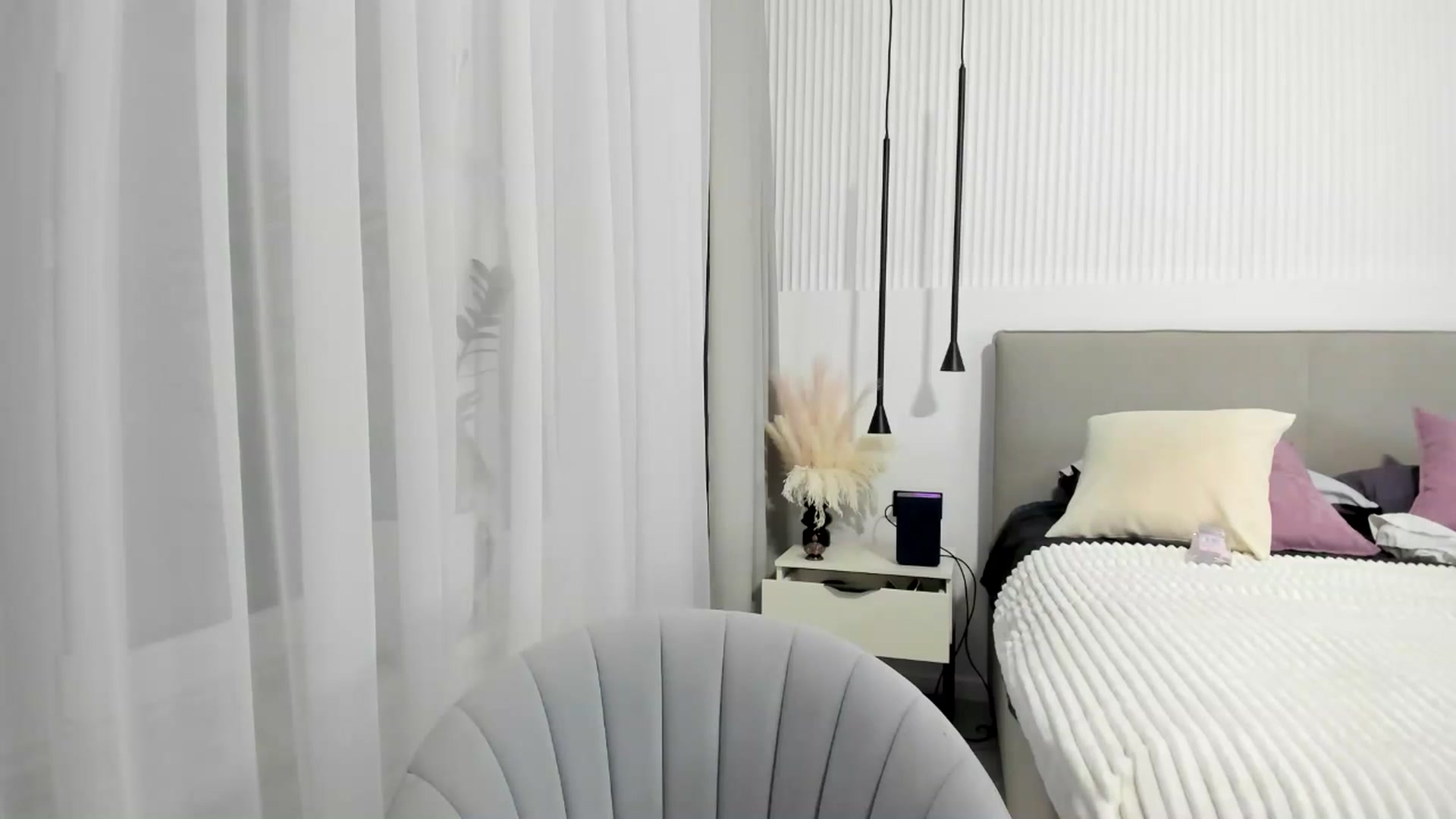 Gallery image thumbnail from JuicyCat's myfreecams stream on, 01/10/2025, 14:16 image 16 of 20