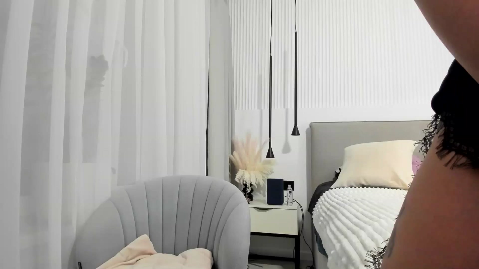 Gallery image thumbnail from JuicyCat's myfreecams stream on, 01/10/2025, 14:47 image 18 of 20