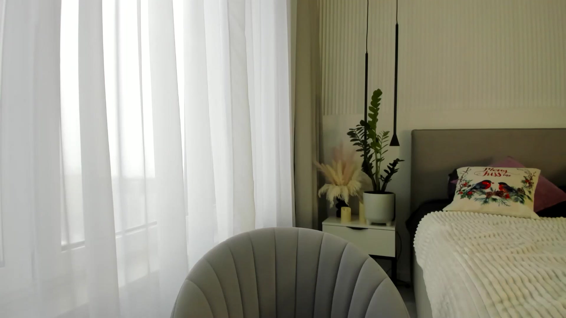 Gallery image thumbnail from JuicyCat's myfreecams stream on, 01/14/2025, 12:53 image 19 of 20