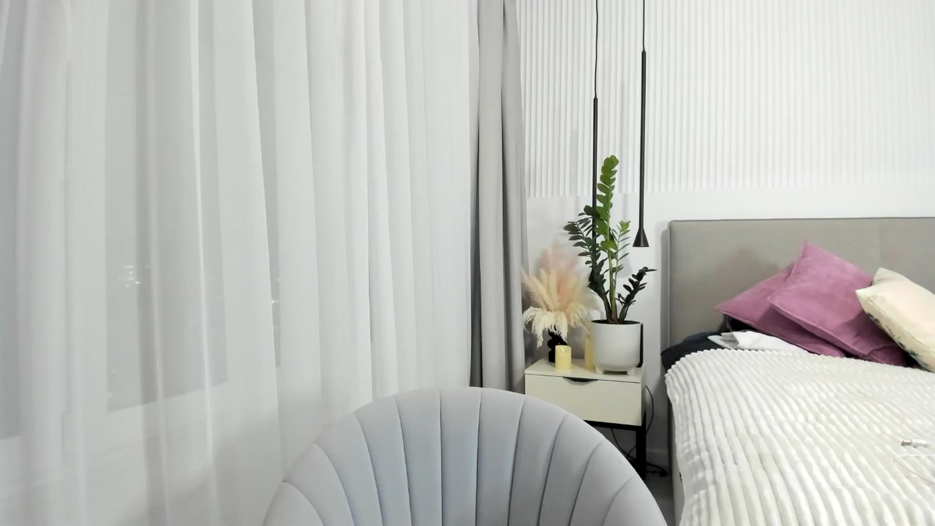 Gallery image thumbnail from JuicyCat's myfreecams stream on, 01/15/2025, 18:52 image 14 of 20