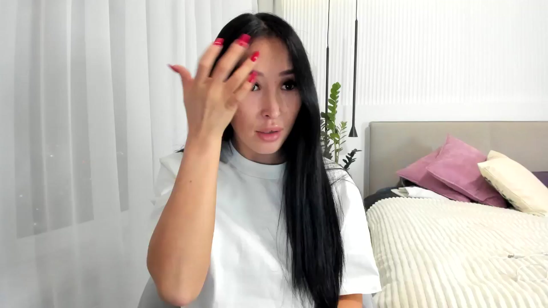 Gallery image thumbnail from JuicyCat's myfreecams stream on, 01/15/2025, 20:21 image 2 of 20