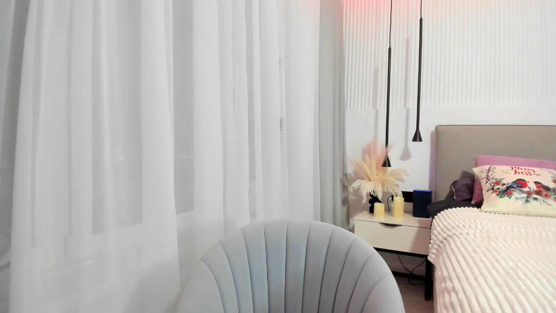 Gallery image thumbnail from JuicyCat's myfreecams stream on, 01/19/2025, 19:42 image 17 of 20