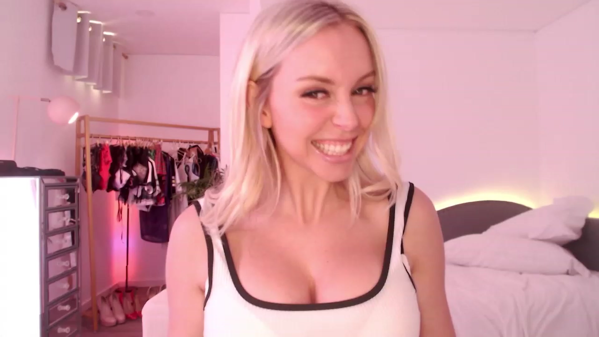 Gallery image thumbnail from JuicyJaimee's myfreecams stream on, 02/23/2023, 18:52 image 19 of 20