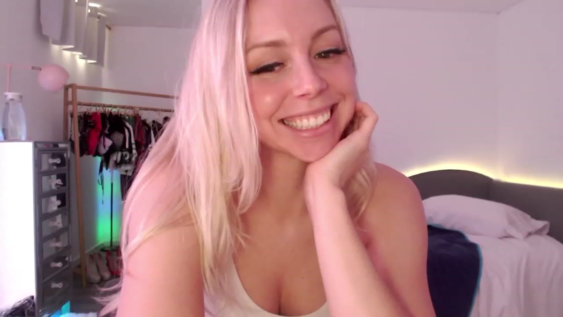 Gallery image thumbnail from JuicyJaimee's myfreecams stream on, 02/28/2023, 18:54 image 1 of 20
