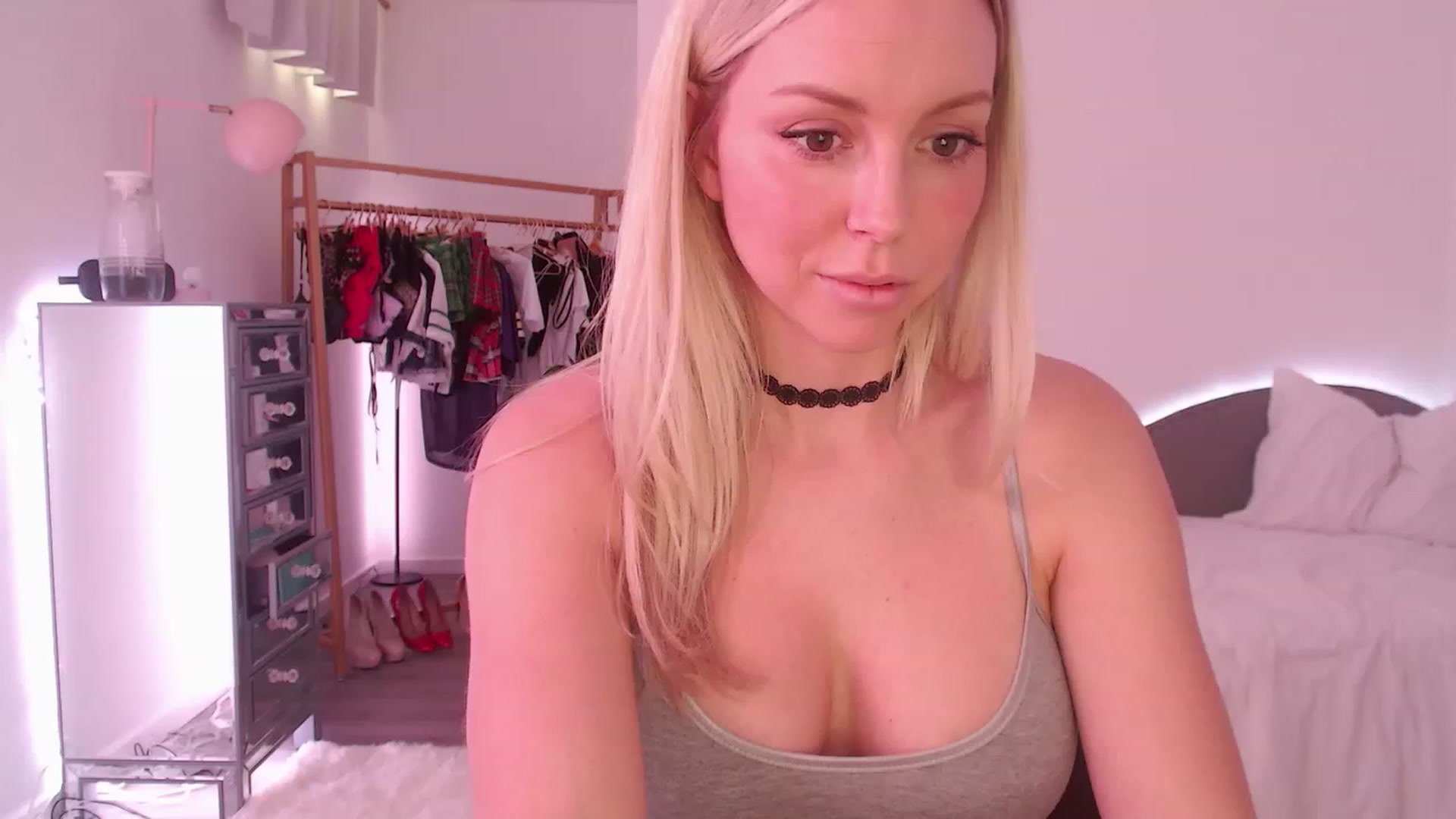 Gallery image thumbnail from JuicyJaimee's myfreecams stream on, 03/02/2023, 20:07 image 20 of 20