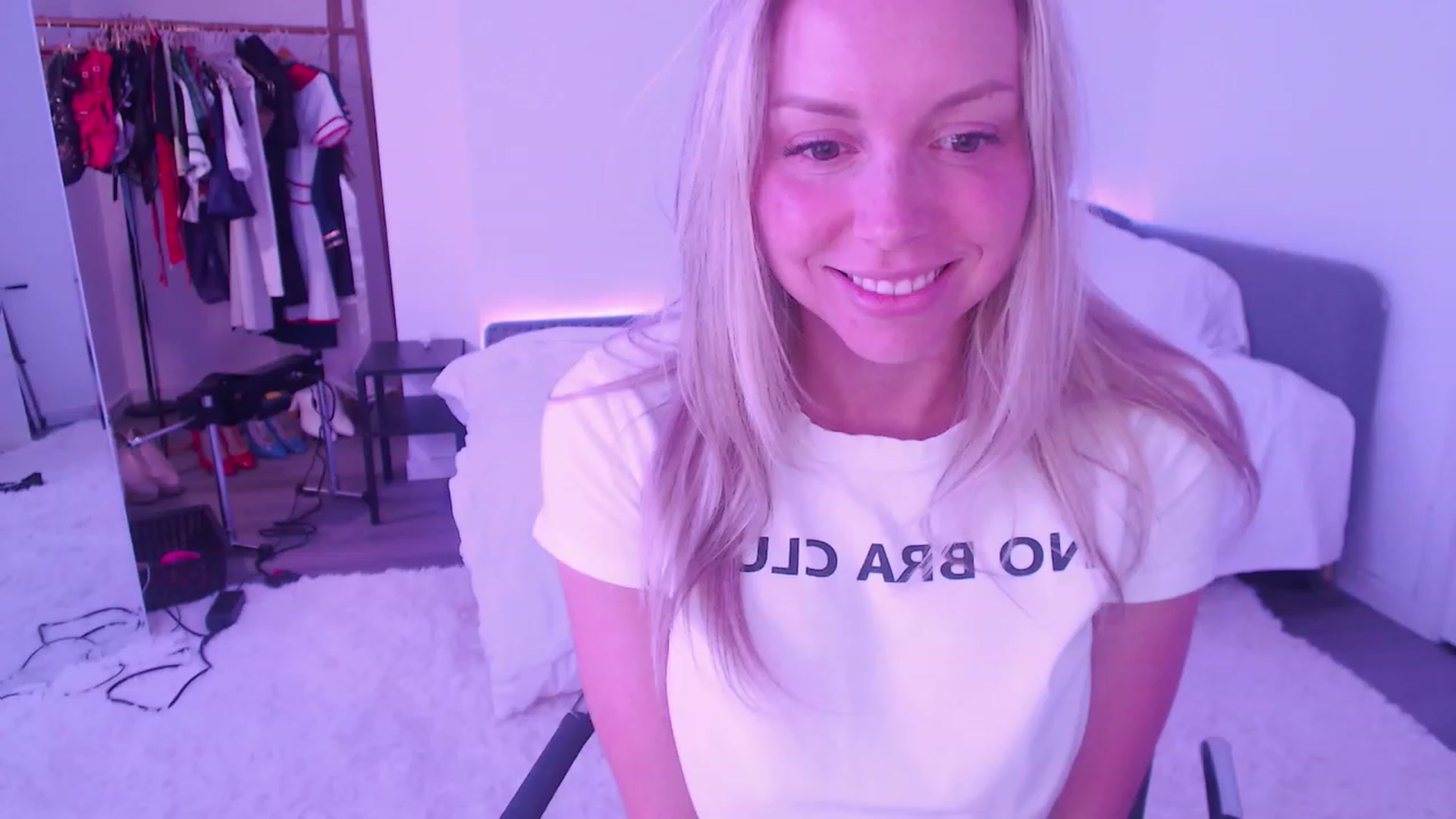 Gallery image thumbnail from JuicyJaimee's myfreecams stream on, 05/23/2023, 01:39 image 3 of 20