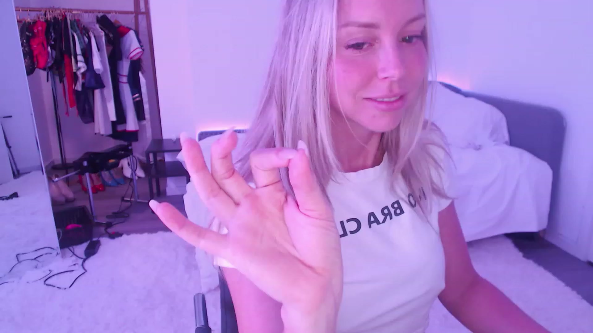 Gallery image thumbnail from JuicyJaimee's myfreecams stream on, 05/23/2023, 01:39 image 4 of 20