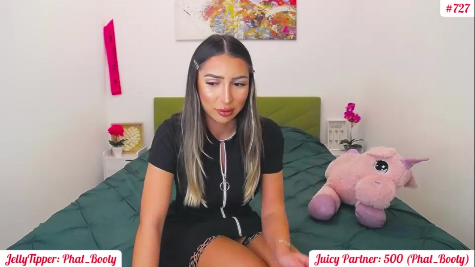 Gallery image thumbnail from JuicyJelly's myfreecams stream on, 01/31/2025, 17:42 image 14 of 20