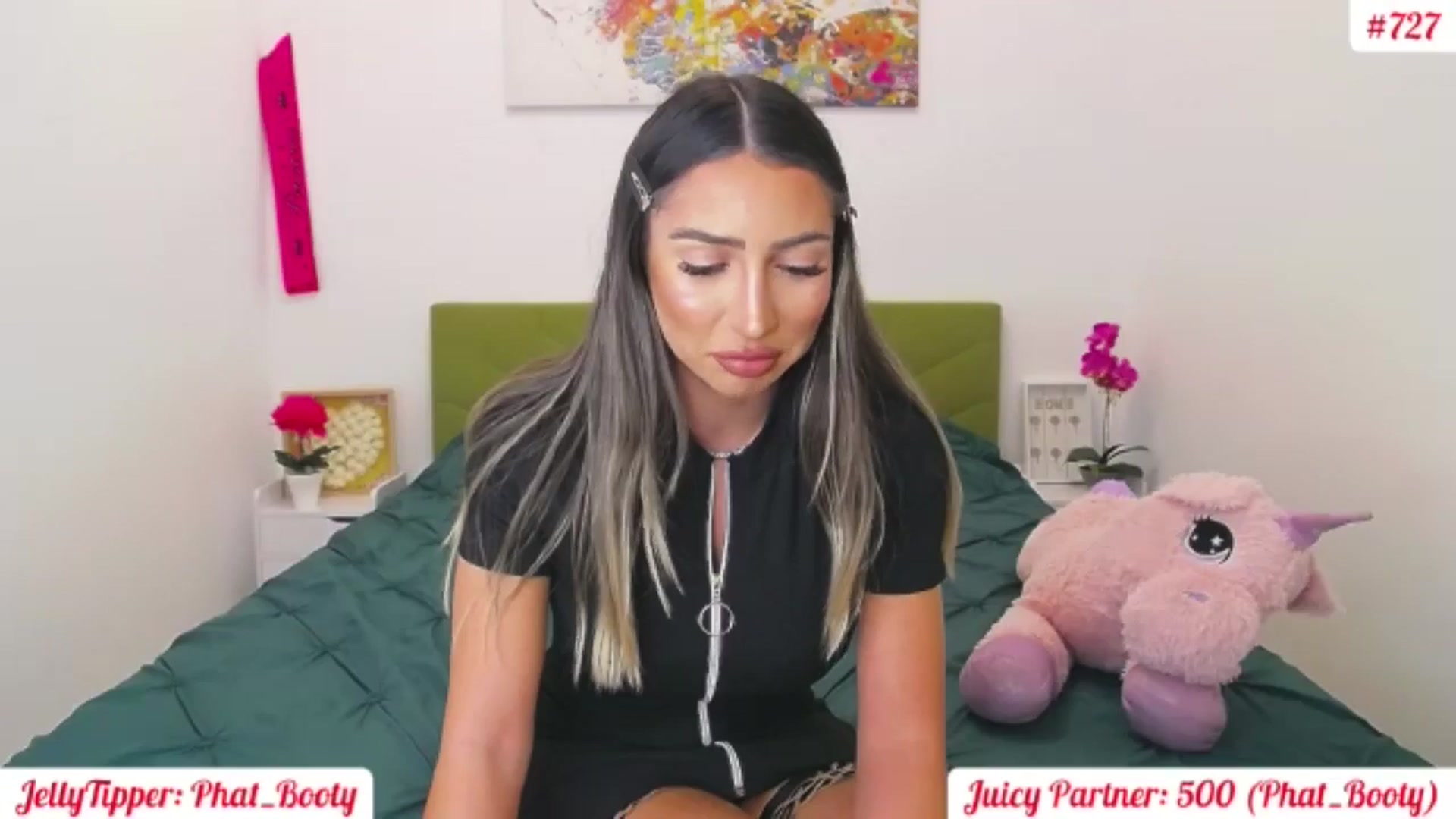 Gallery image thumbnail from JuicyJelly's myfreecams stream on, 01/31/2025, 17:42 image 17 of 20