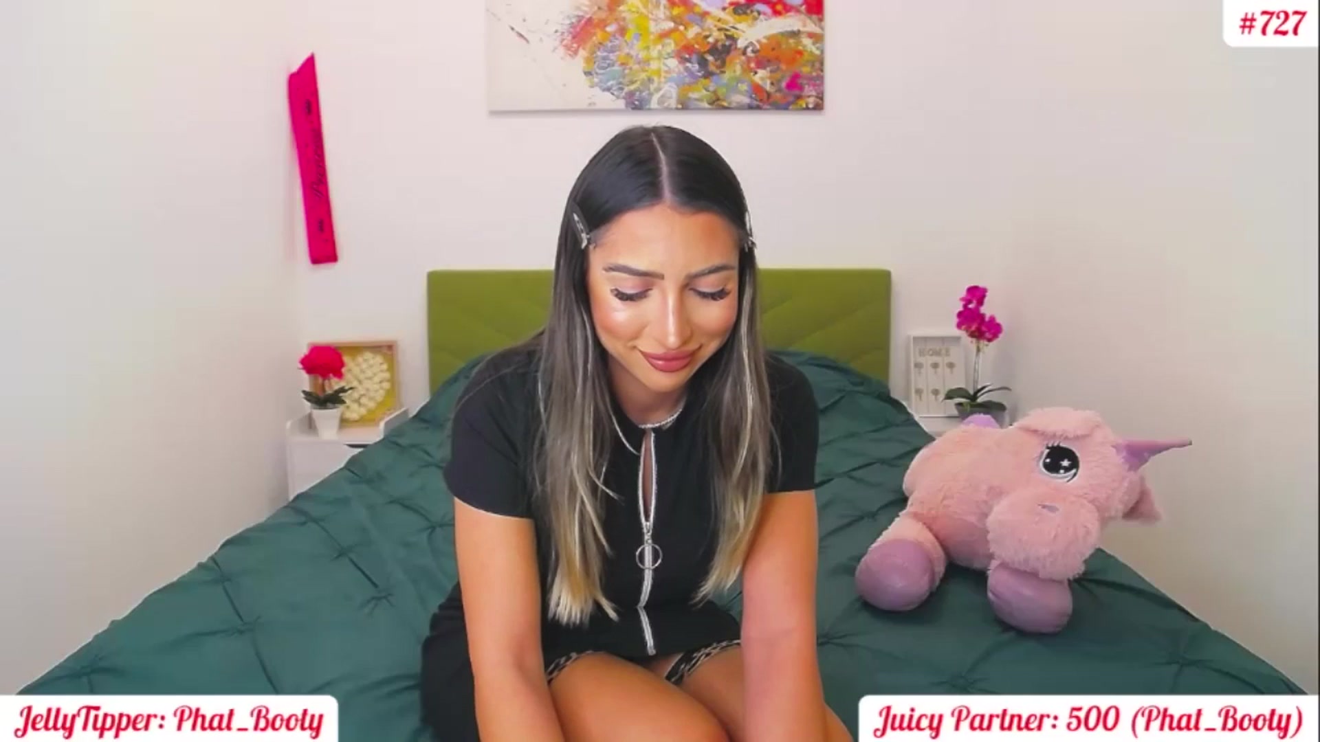 Gallery image thumbnail from JuicyJelly's myfreecams stream on, 01/31/2025, 17:42 image 15 of 20