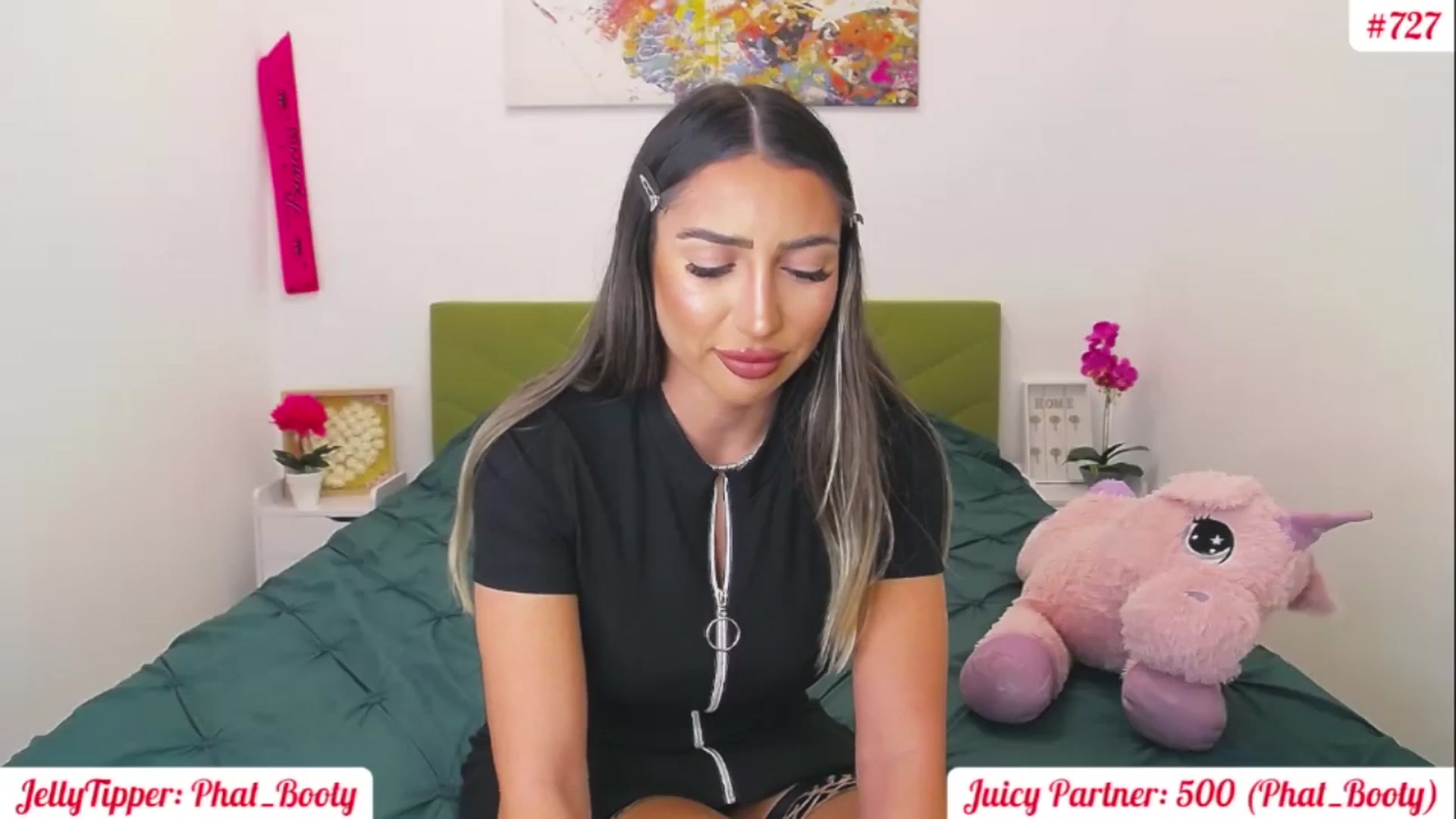 Gallery image thumbnail from JuicyJelly's myfreecams stream on, 01/31/2025, 17:42 image 18 of 20