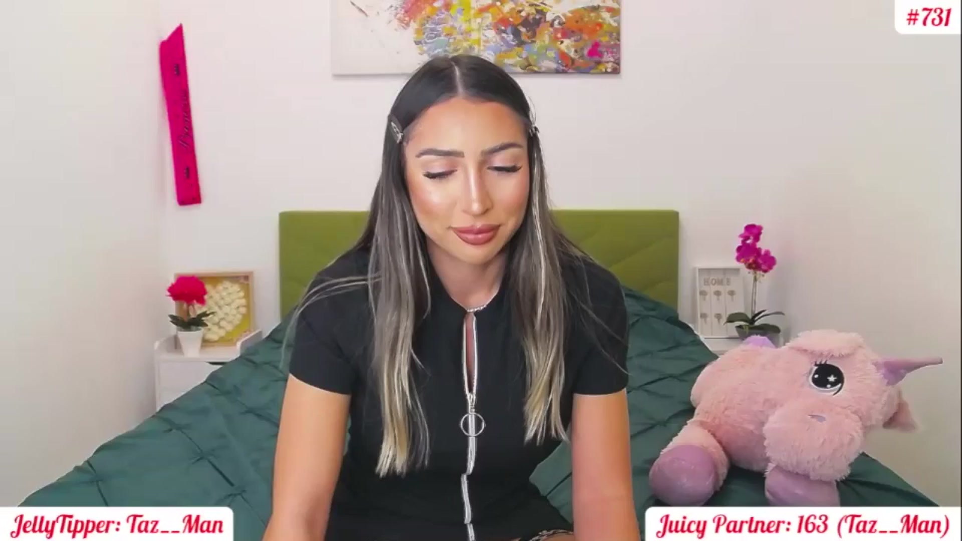Gallery image thumbnail from JuicyJelly's myfreecams stream on, 01/31/2025, 17:42 image 7 of 20
